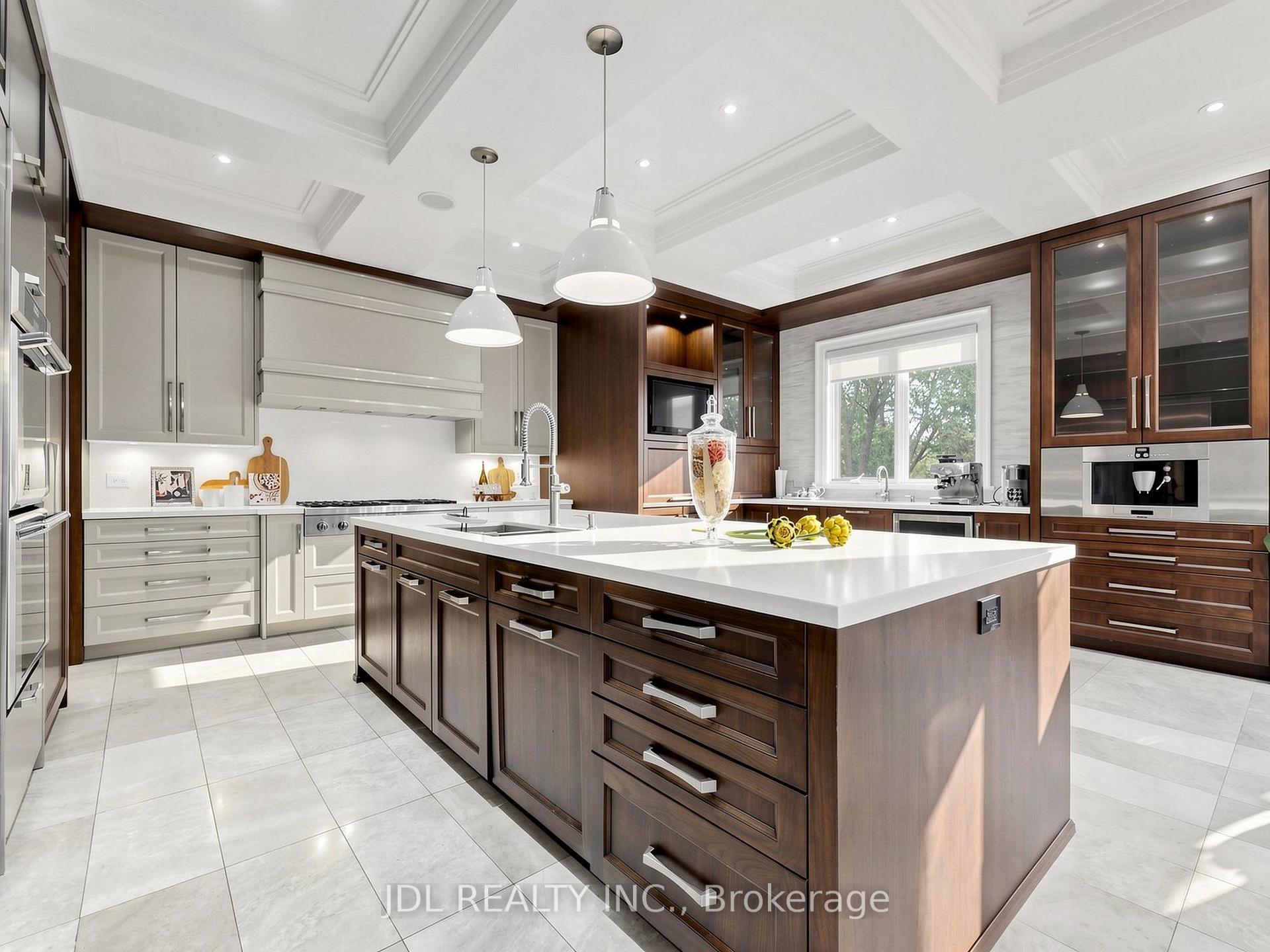 Photo 28 of 105 Arjay Crescent, North York, Bridle Path-Sunnybrook-York Mills — HOMEH