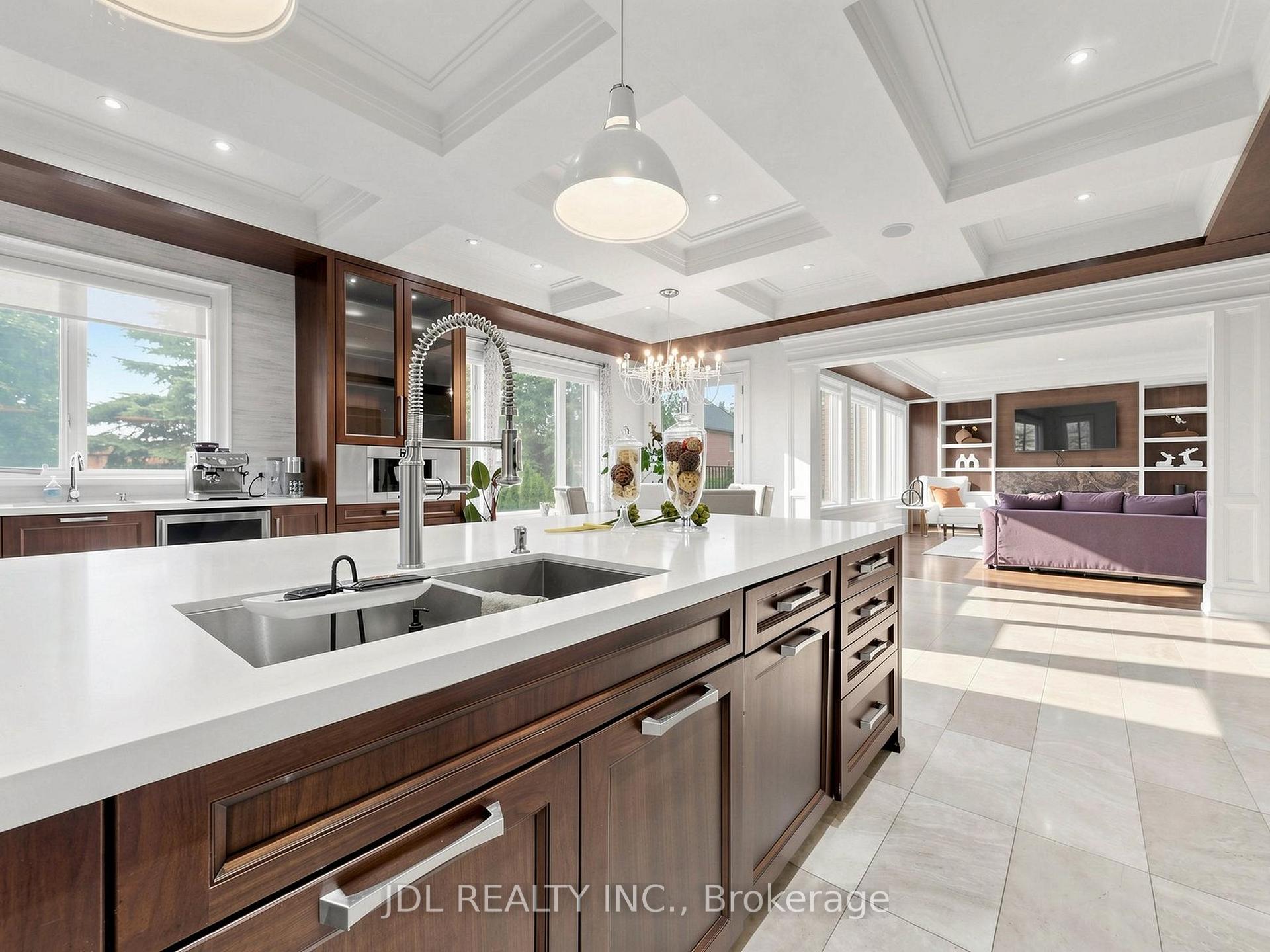 Photo 31 of 105 Arjay Crescent, North York, Bridle Path-Sunnybrook-York Mills — HOMEH