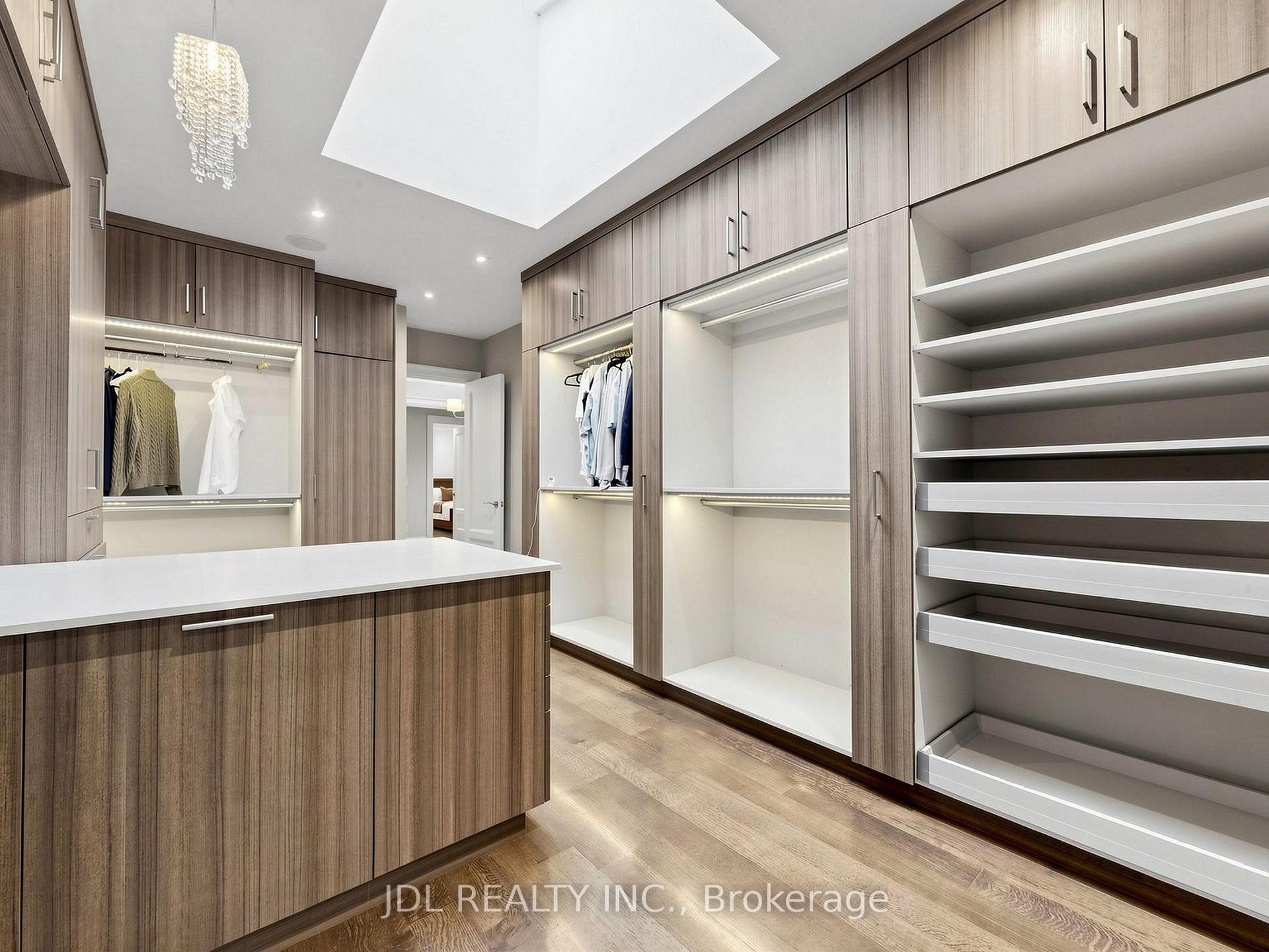 Photo 61 of 105 Arjay Crescent, North York, Bridle Path-Sunnybrook-York Mills — HOMEH
