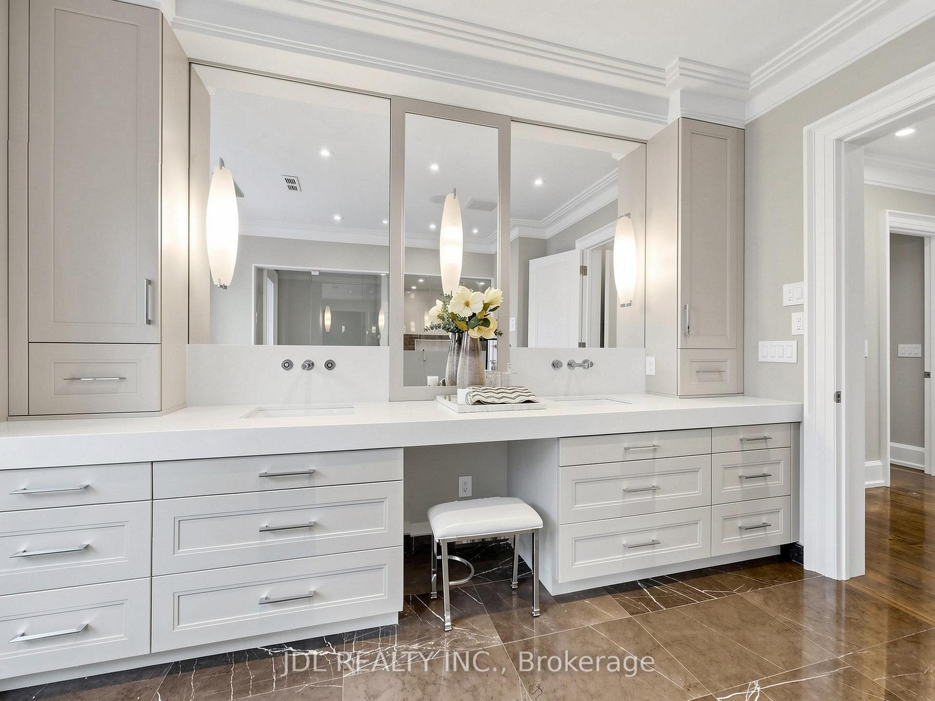 Photo 64 of 105 Arjay Crescent, North York, Bridle Path-Sunnybrook-York Mills — HOMEH