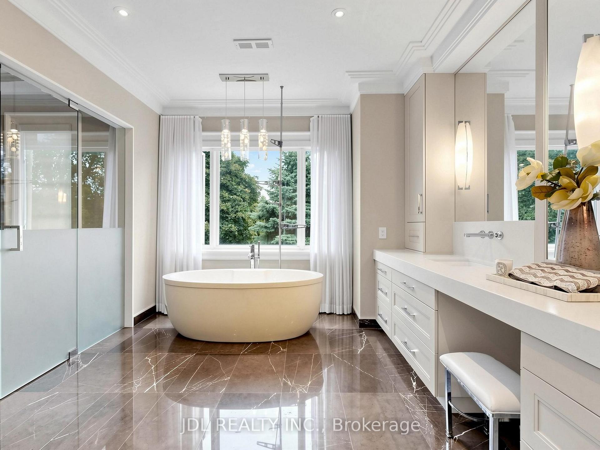 Photo 69 of 105 Arjay Crescent, North York, Bridle Path-Sunnybrook-York Mills — HOMEH