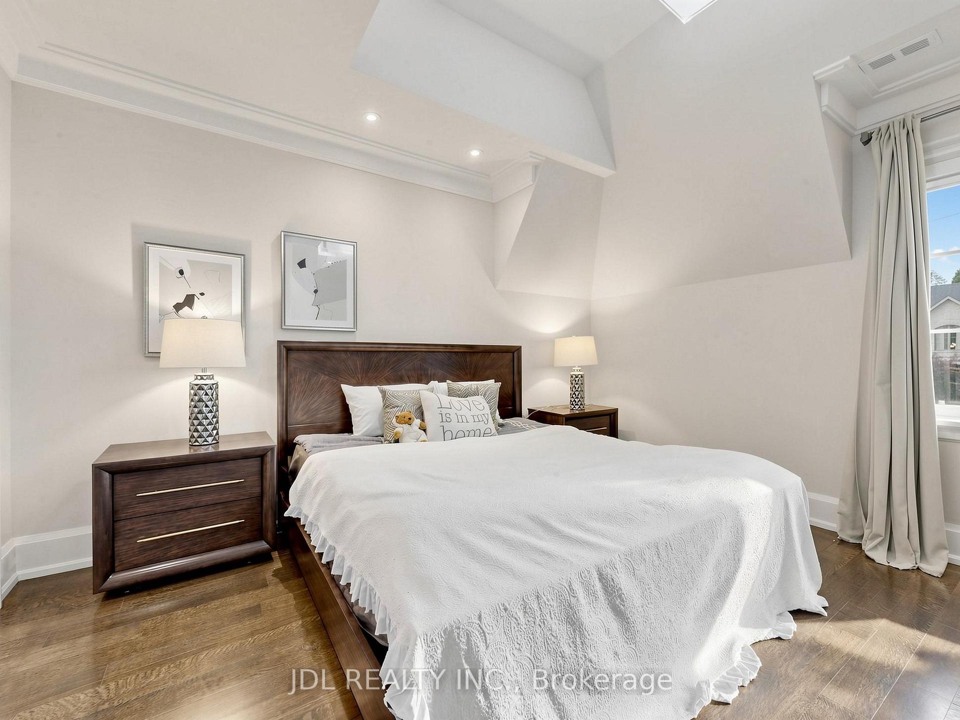 Photo 73 of 105 Arjay Crescent, North York, Bridle Path-Sunnybrook-York Mills — HOMEH