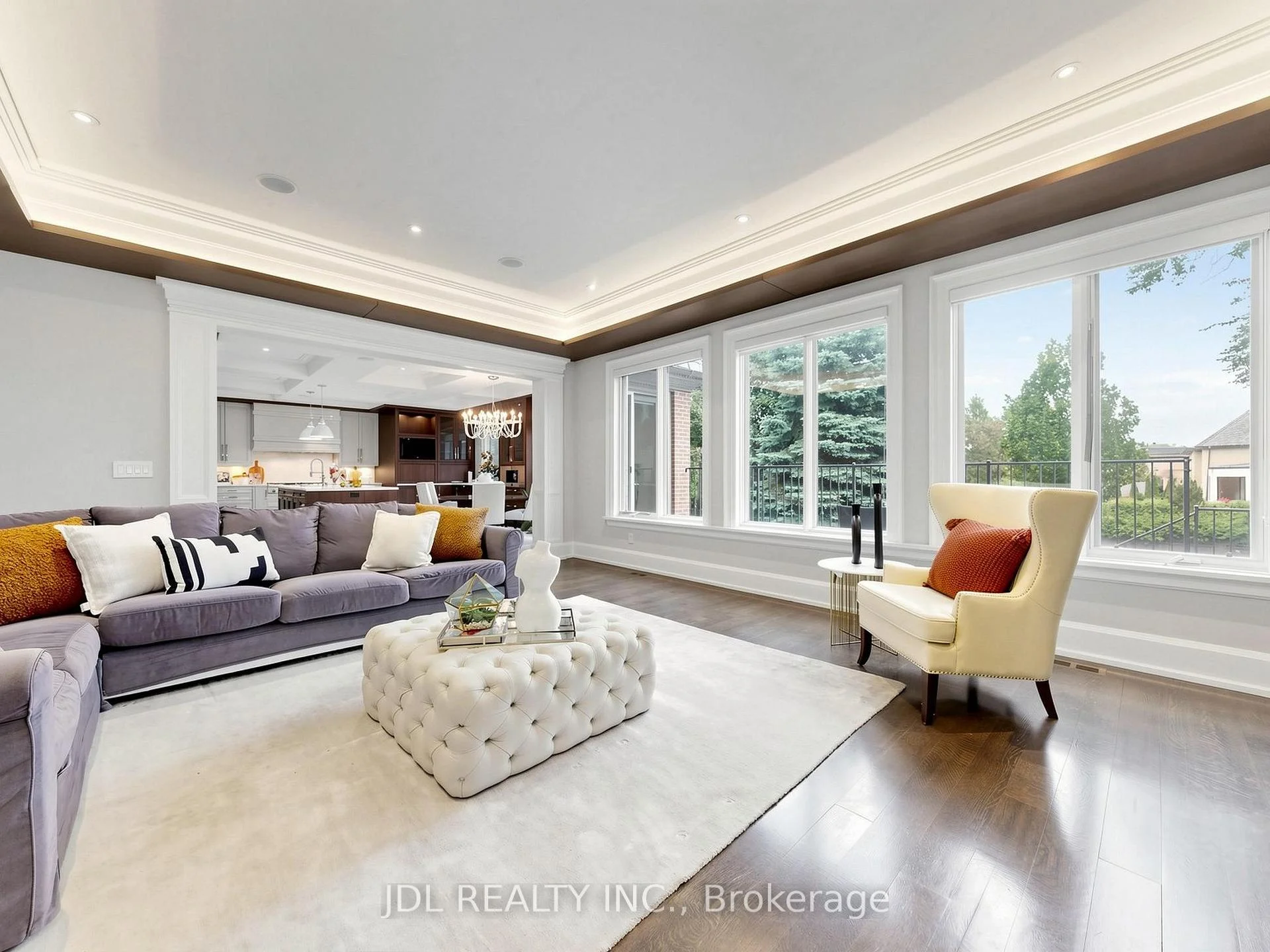 Photo 23 of 105 Arjay Crescent, North York, Bridle Path-Sunnybrook-York Mills — HOMEH