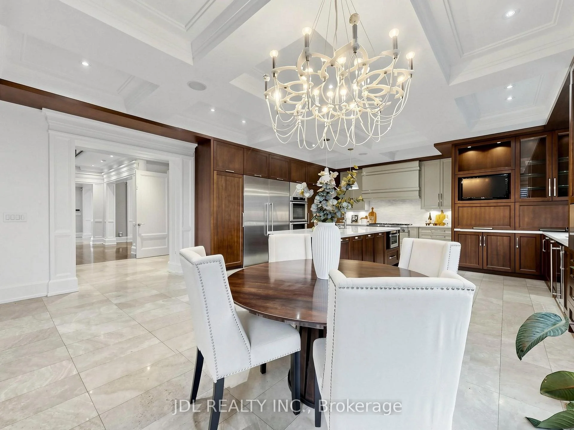 Photo 25 of 105 Arjay Crescent, North York, Bridle Path-Sunnybrook-York Mills — HOMEH