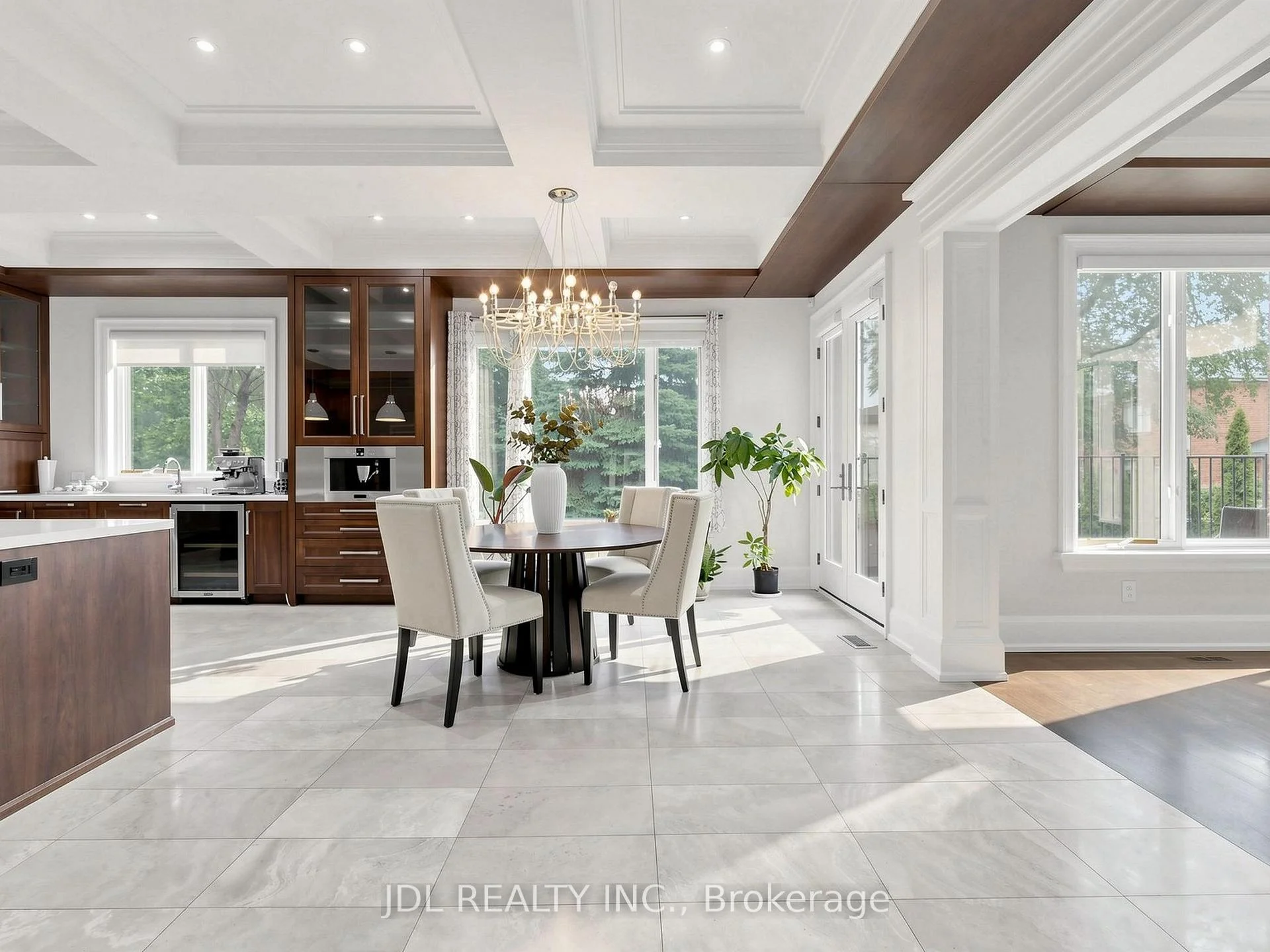 Photo 32 of 105 Arjay Crescent, North York, Bridle Path-Sunnybrook-York Mills — HOMEH