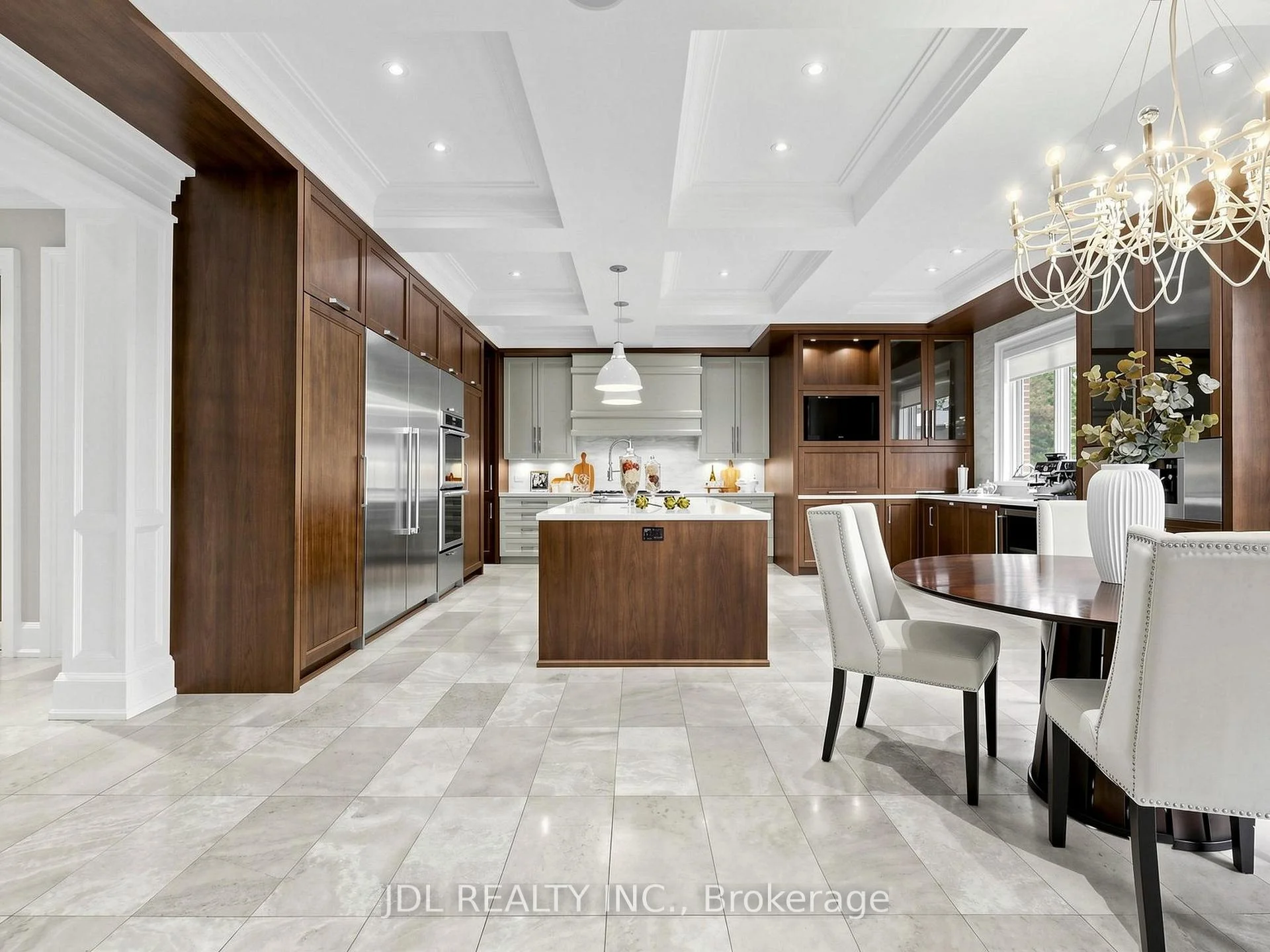 Photo 33 of 105 Arjay Crescent, North York, Bridle Path-Sunnybrook-York Mills — HOMEH