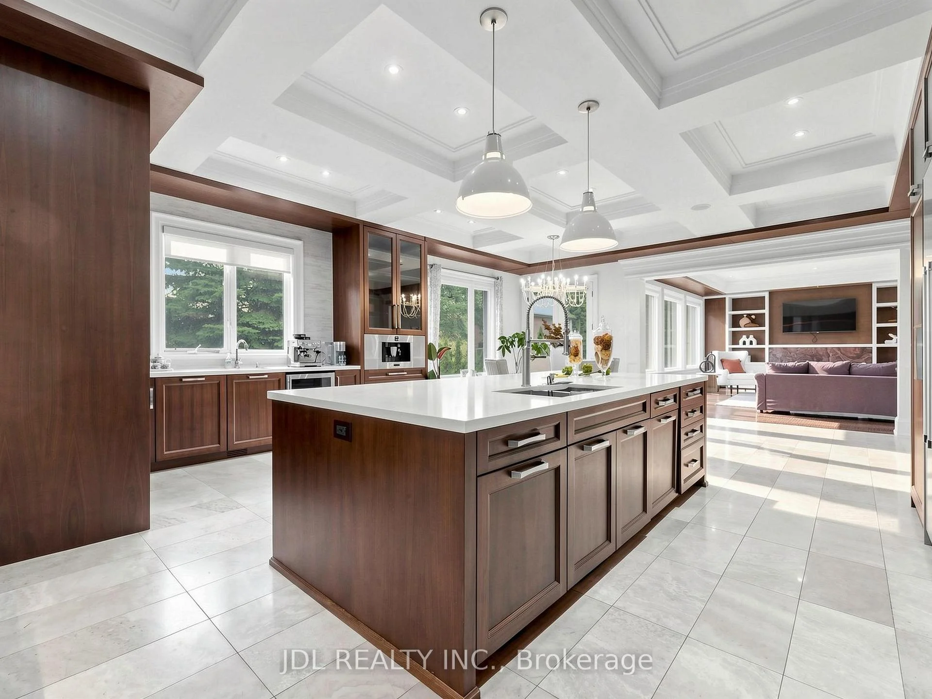 Photo 39 of 105 Arjay Crescent, North York, Bridle Path-Sunnybrook-York Mills — HOMEH