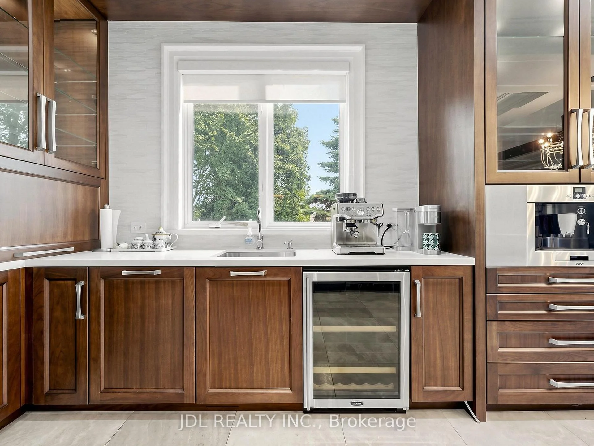 Photo 45 of 105 Arjay Crescent, North York, Bridle Path-Sunnybrook-York Mills — HOMEH