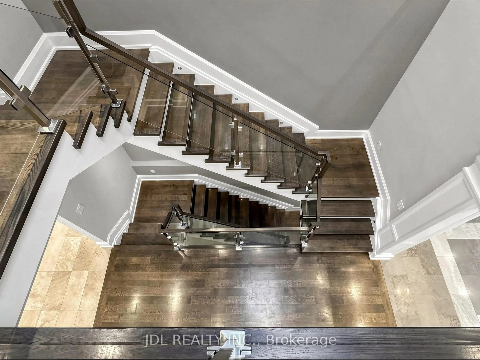 Photo 46 of 105 Arjay Crescent, North York, Bridle Path-Sunnybrook-York Mills — HOMEH