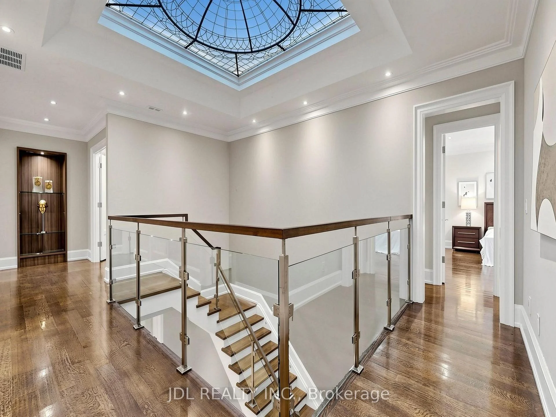 Photo 48 of 105 Arjay Crescent, North York, Bridle Path-Sunnybrook-York Mills — HOMEH