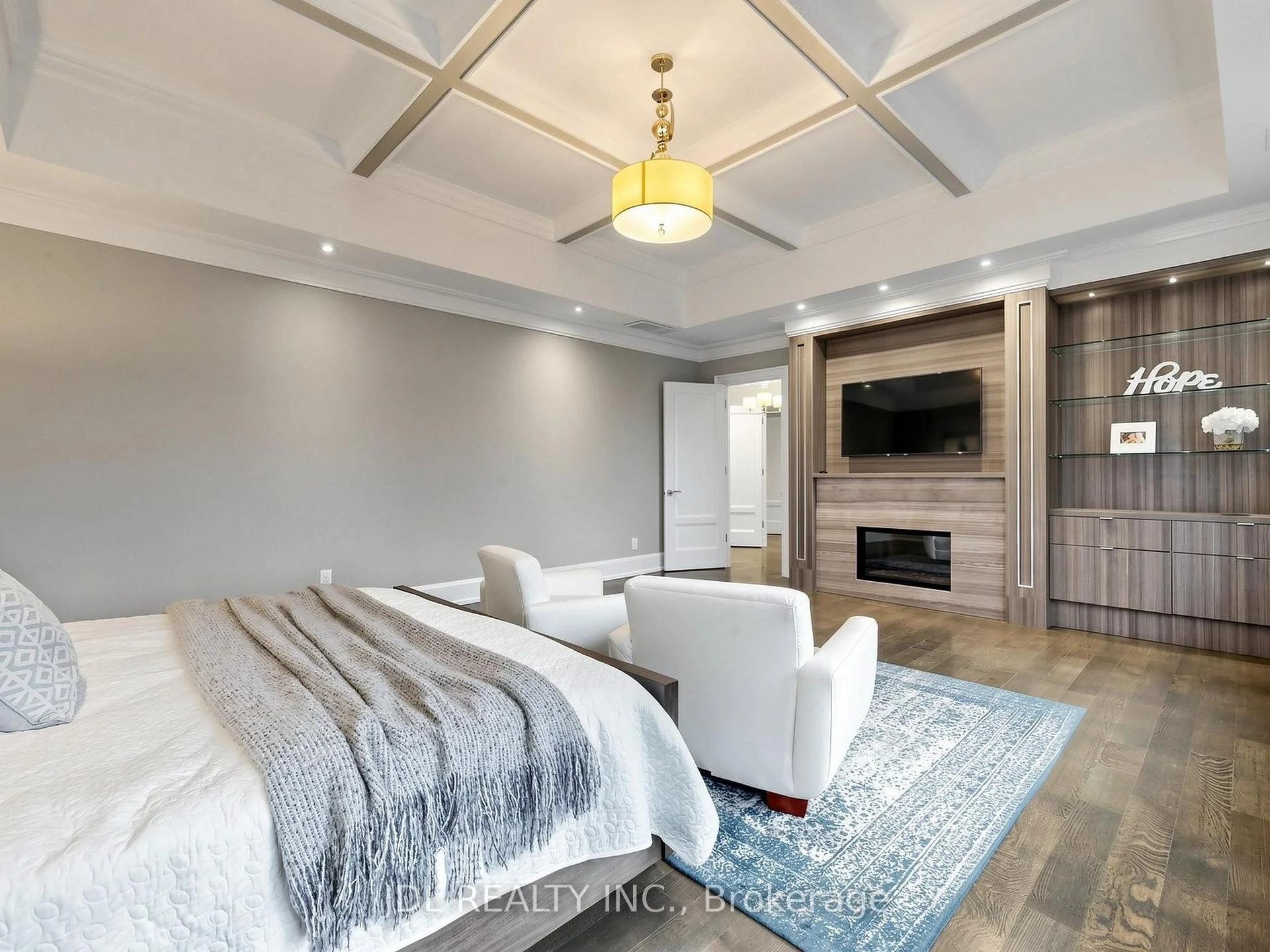 Photo 54 of 105 Arjay Crescent, North York, Bridle Path-Sunnybrook-York Mills — HOMEH