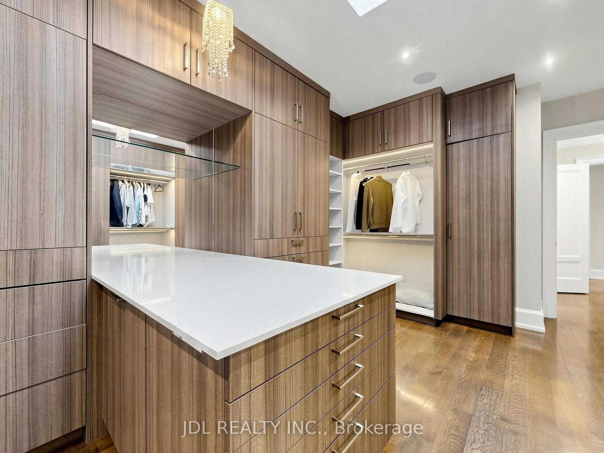 Photo 60 of 105 Arjay Crescent, North York, Bridle Path-Sunnybrook-York Mills — HOMEH