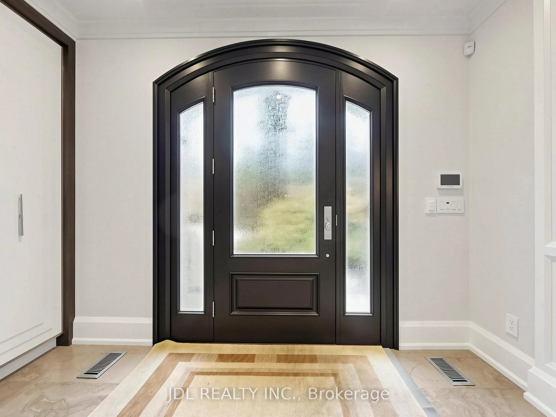 Photo 66 of 105 Arjay Crescent, North York, Bridle Path-Sunnybrook-York Mills — HOMEH