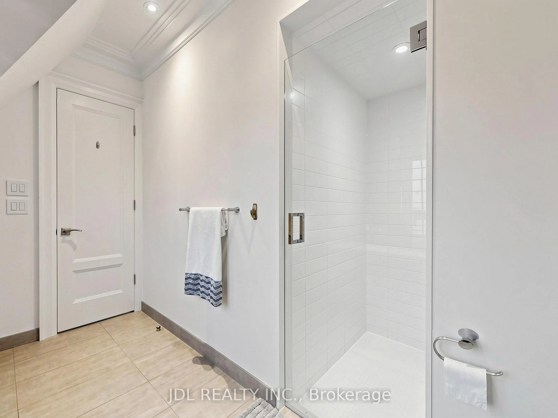 Photo 83 of 105 Arjay Crescent, North York, Bridle Path-Sunnybrook-York Mills — HOMEH