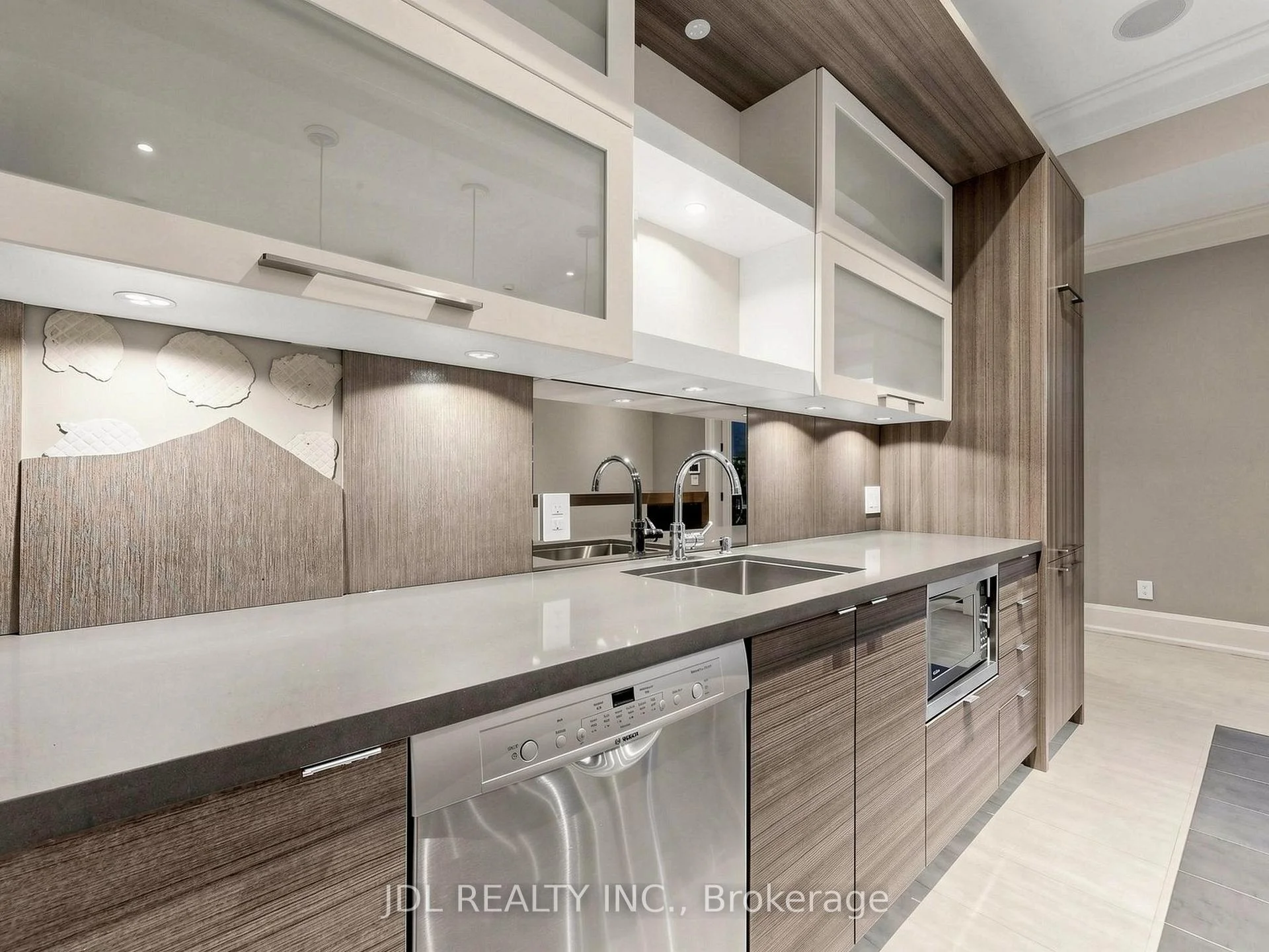 Photo 100 of 105 Arjay Crescent, North York, Bridle Path-Sunnybrook-York Mills — HOMEH