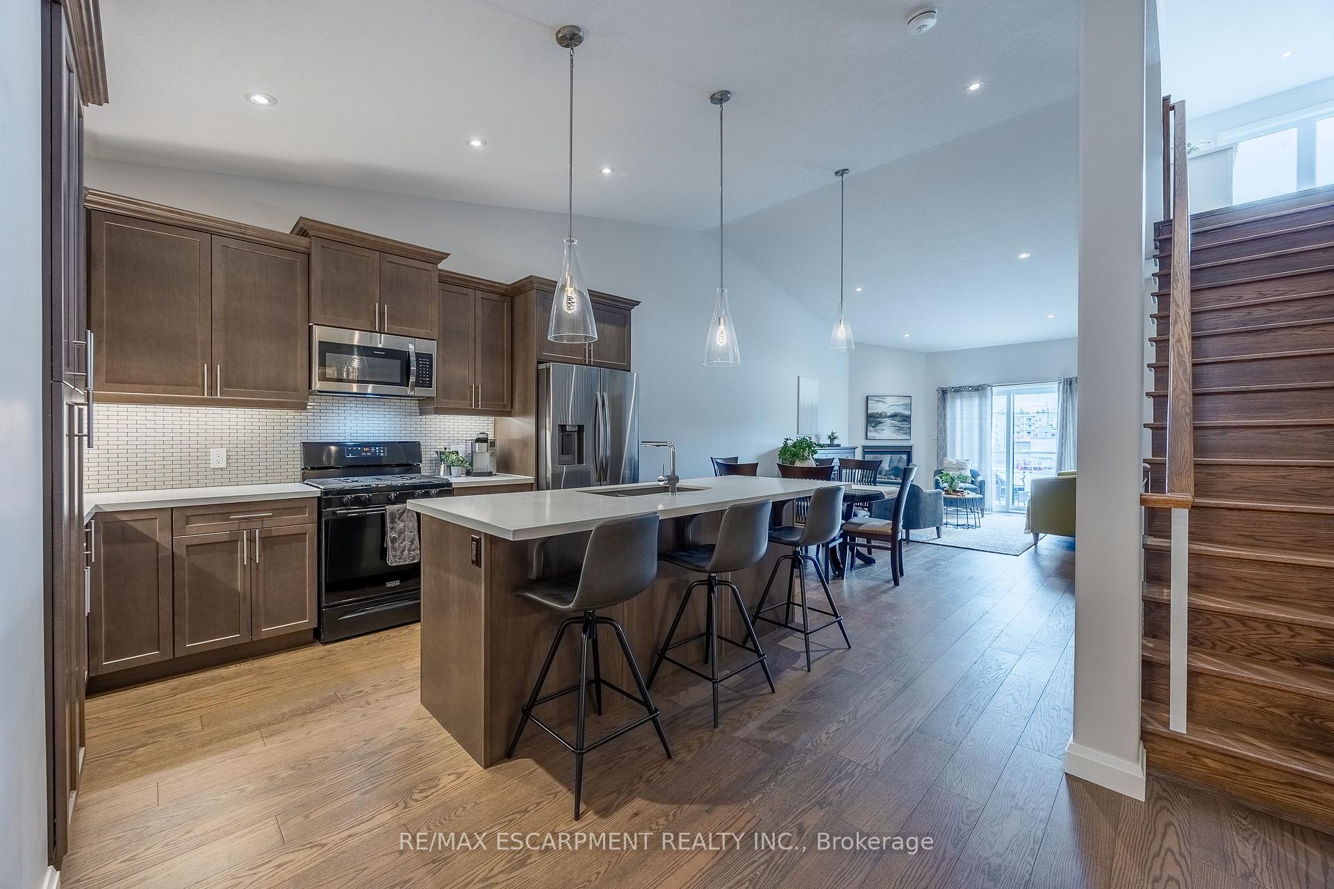 Photo 7 of Unit 7, 5 Old Hamilton Road, Norfolk, Port Dover — HOMEH