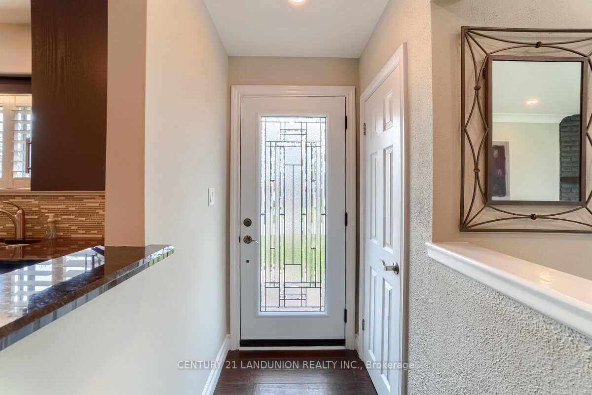 Photo 4 of 371 Elizabeth Street, Oshawa, McLaughlin — HOMEH