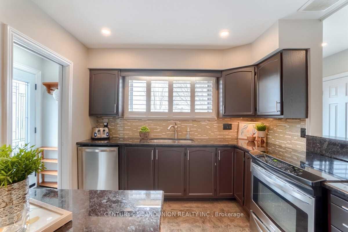 Photo 6 of 371 Elizabeth Street, Oshawa, McLaughlin — HOMEH