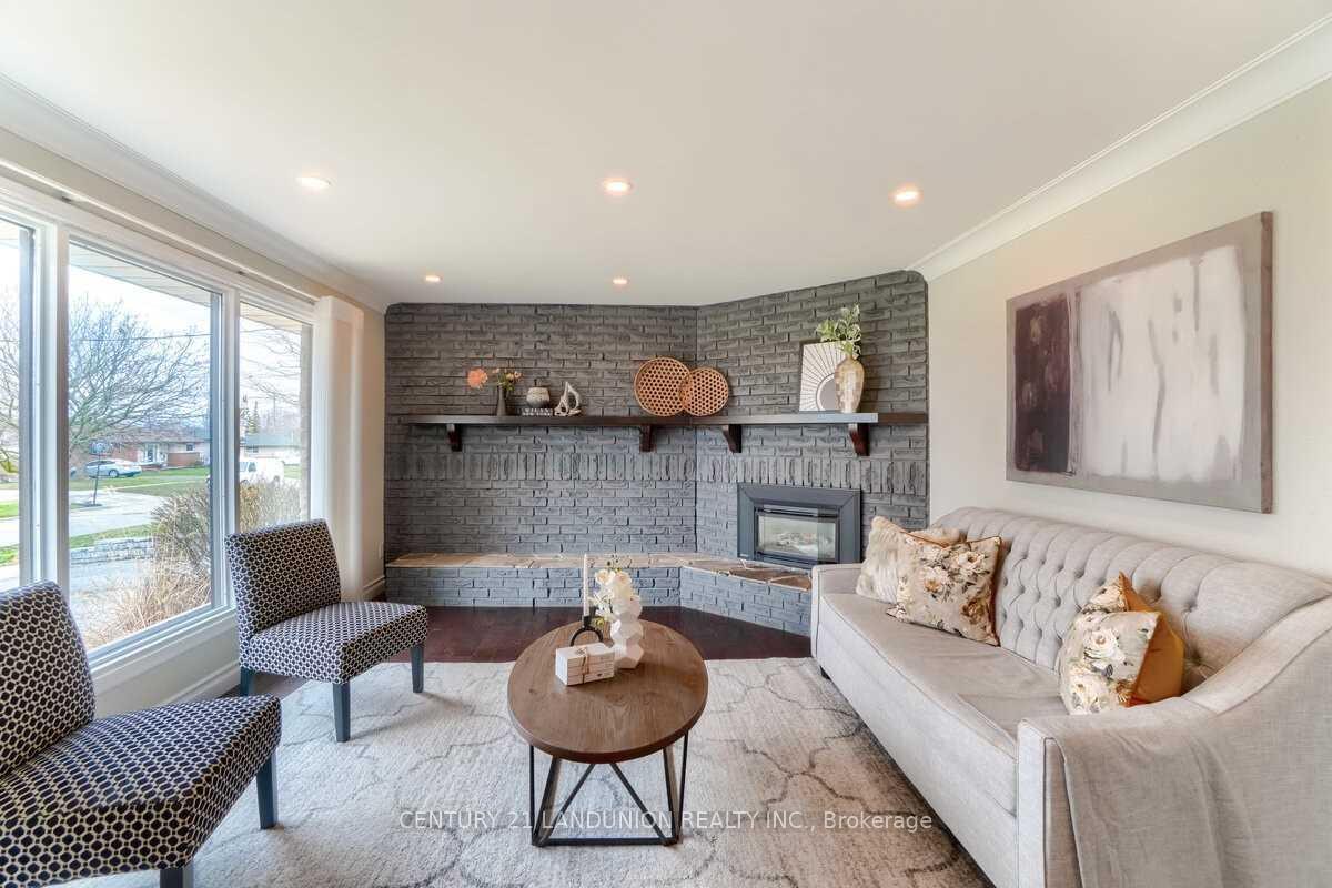 Photo 7 of 371 Elizabeth Street, Oshawa, McLaughlin — HOMEH