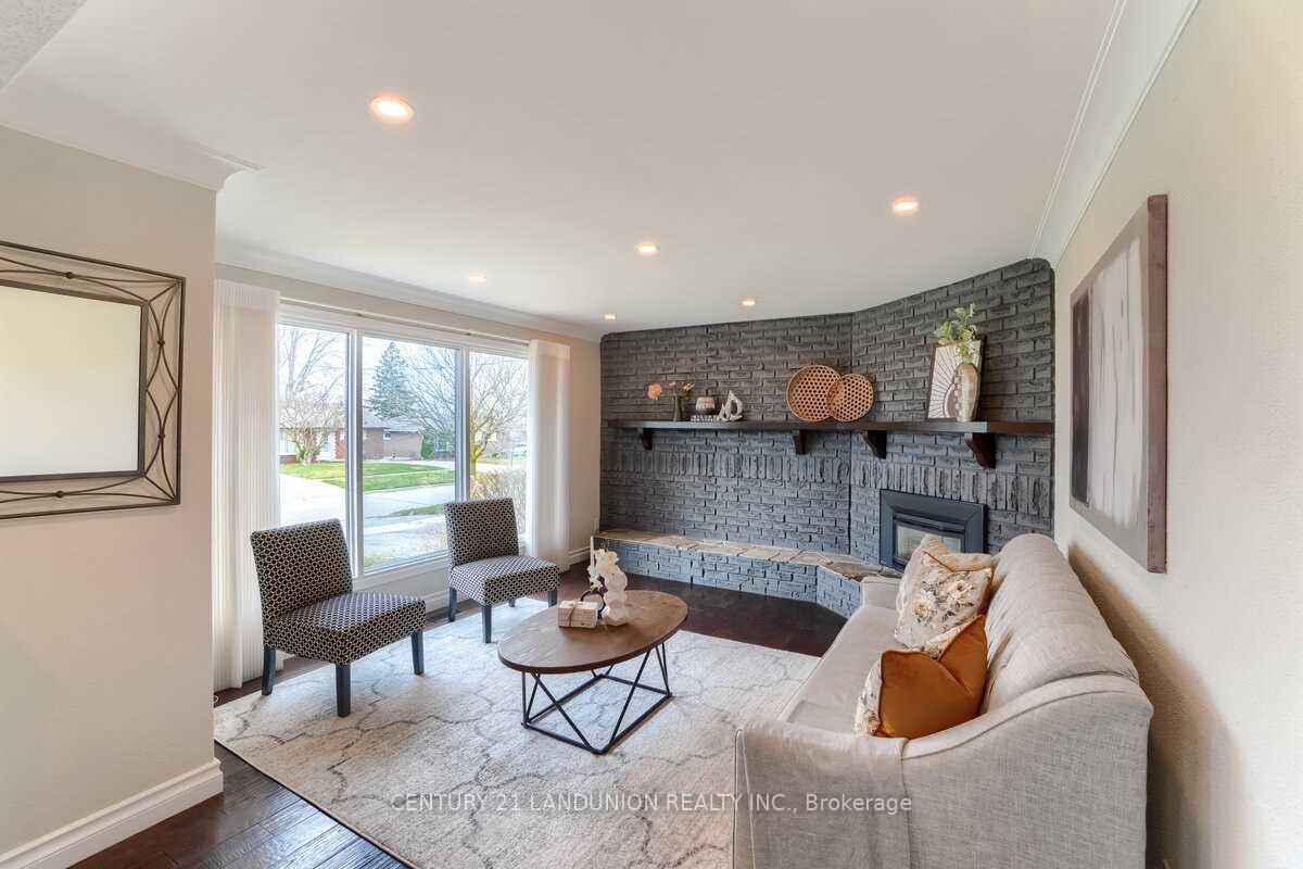 Photo 9 of 371 Elizabeth Street, Oshawa, McLaughlin — HOMEH