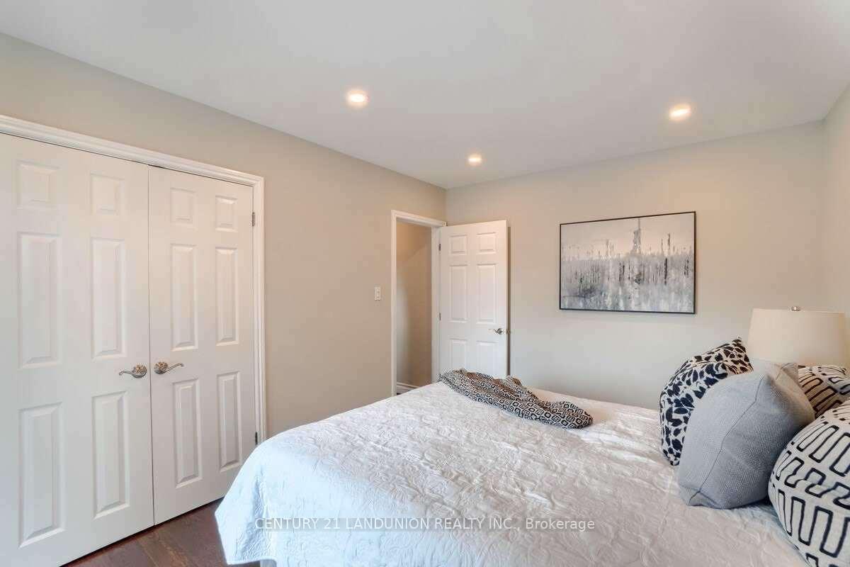 Photo 15 of 371 Elizabeth Street, Oshawa, McLaughlin — HOMEH