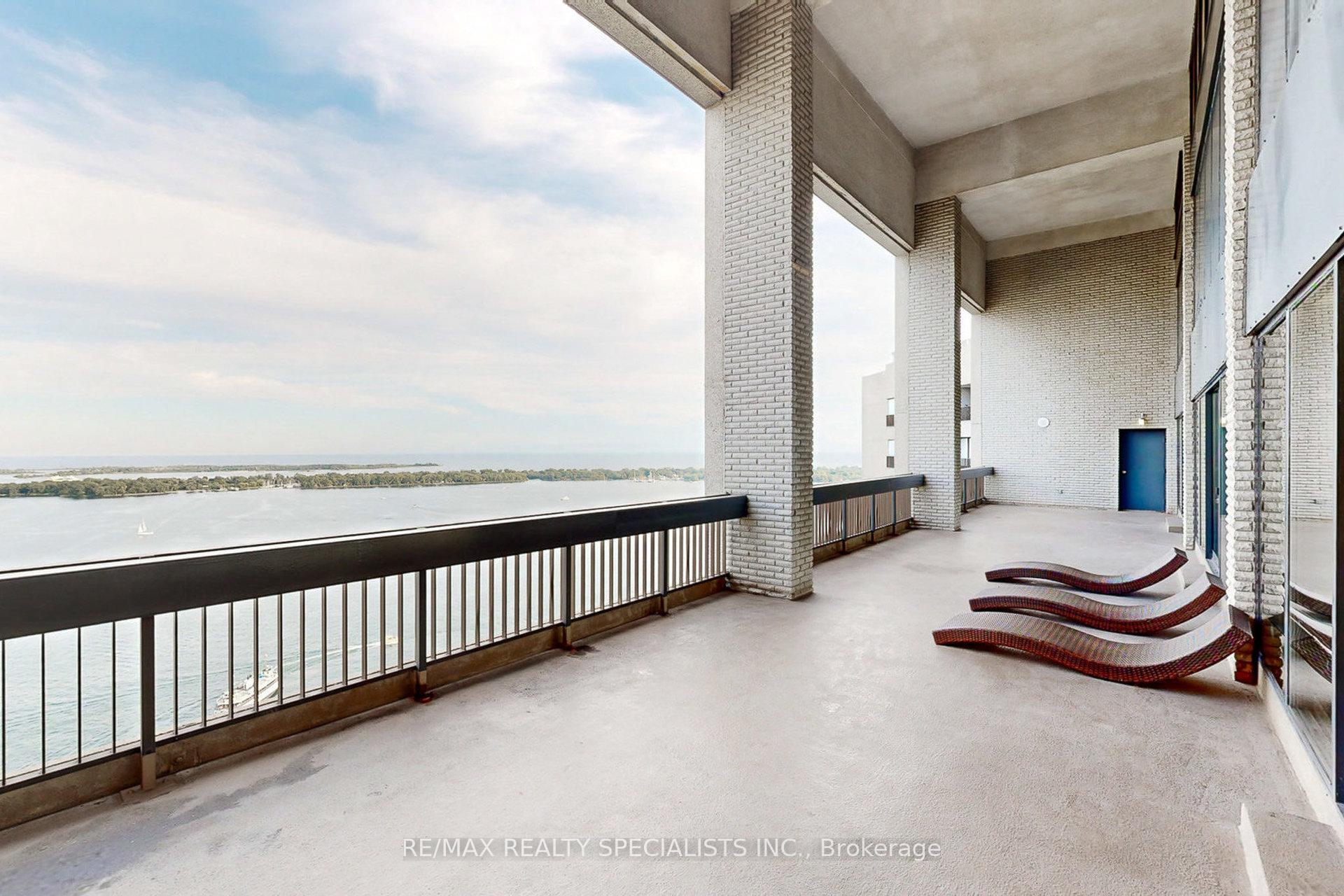 Photo 14 of Unit 1207, 33 Harbour Square, Toronto, Waterfront Communities — HOMEH