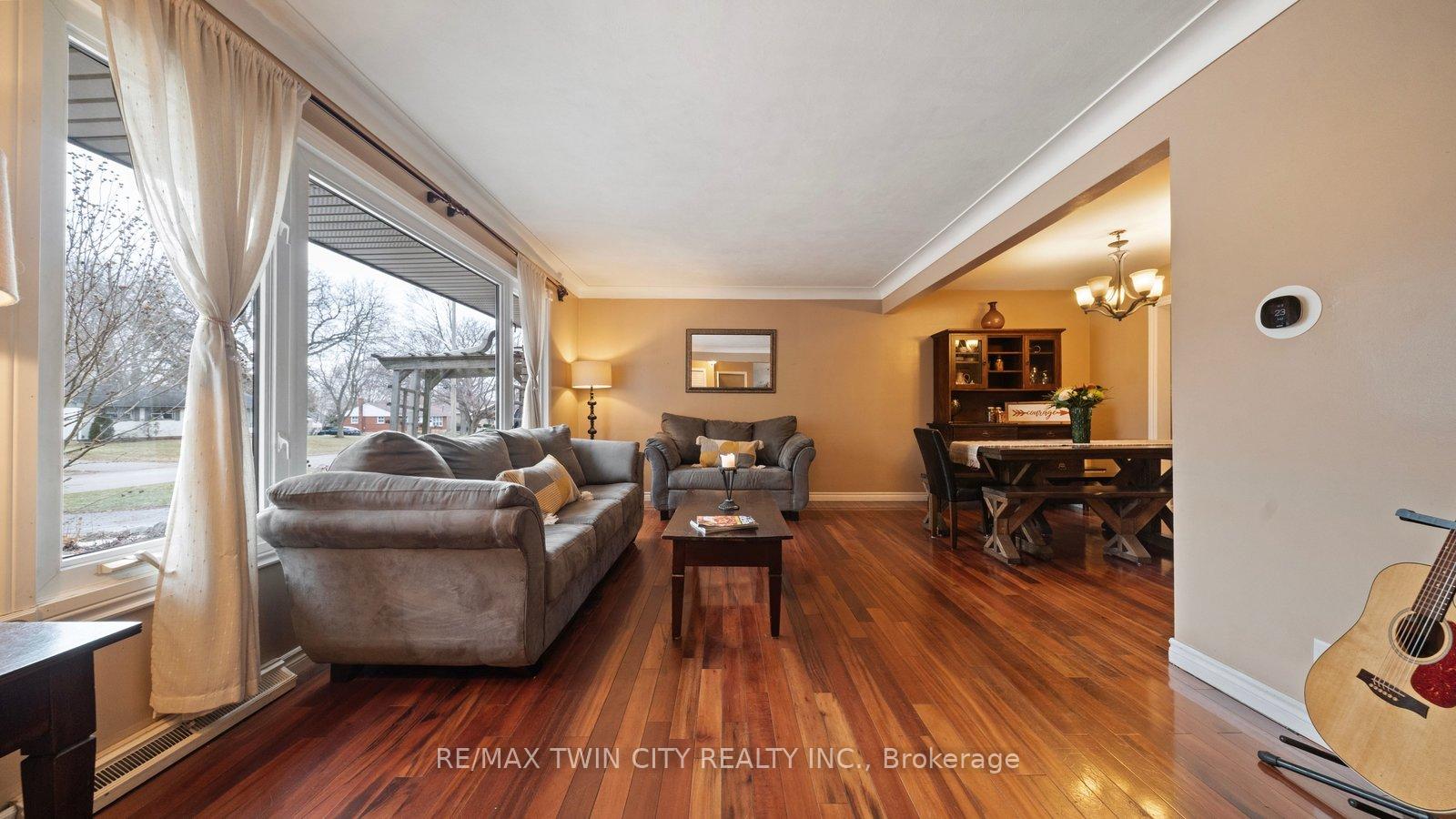 Photo 6 of 58 Kinnard Road, Brantford, Oakhill Dr — HOMEH