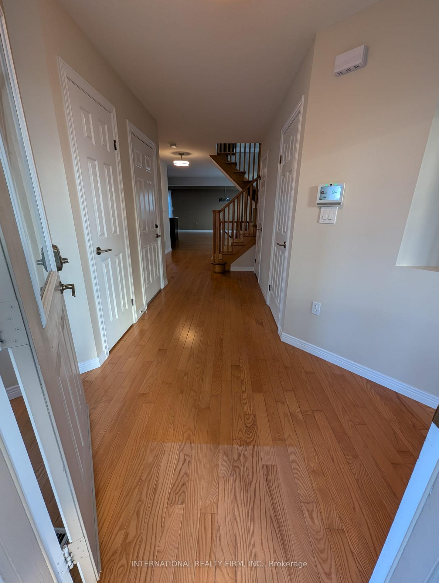Photo 3 of 69 Periwinkle Drive, Hamilton, Rural Glanbrook — HOMEH