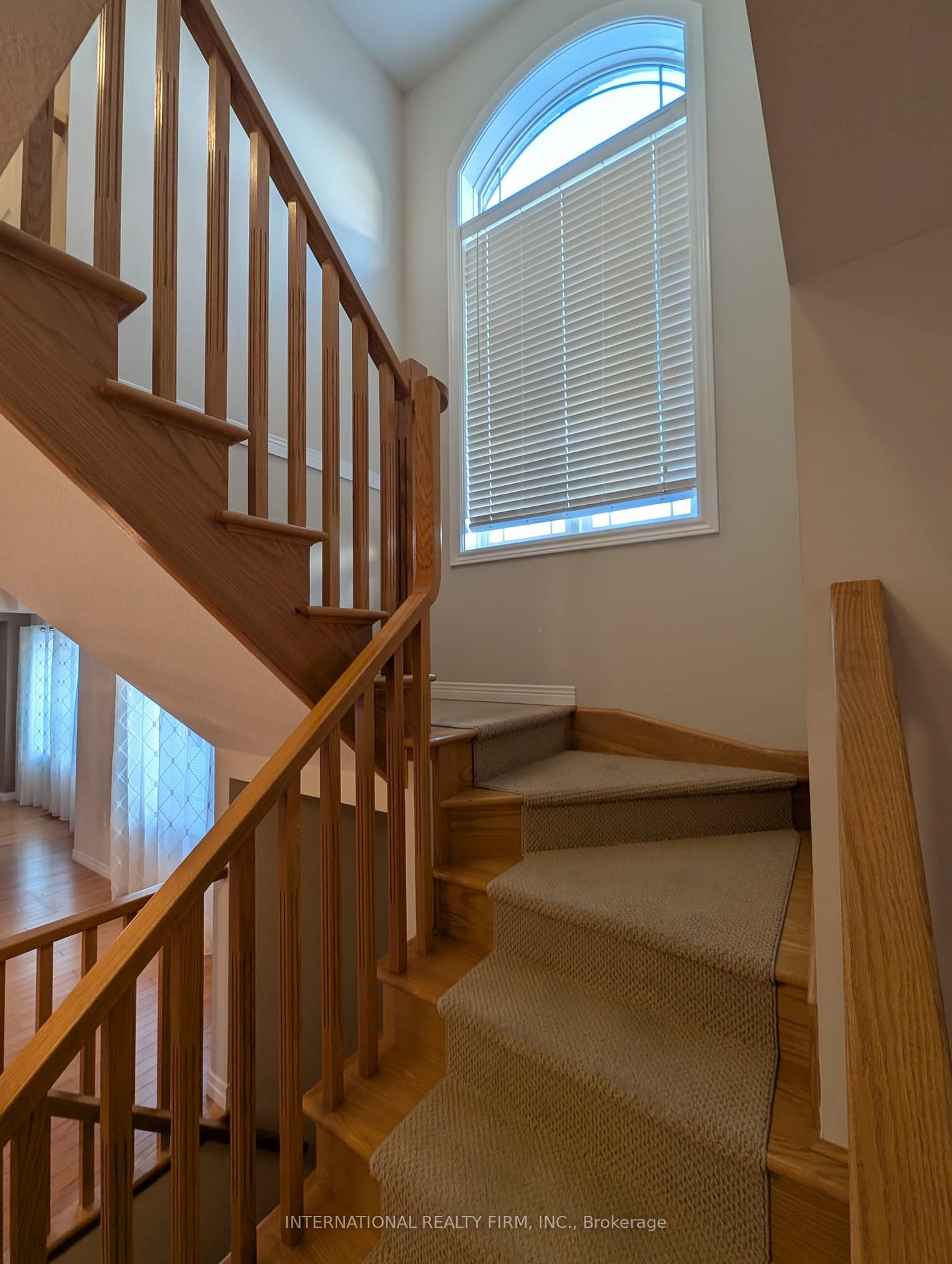Photo 5 of 69 Periwinkle Drive, Hamilton, Rural Glanbrook — HOMEH