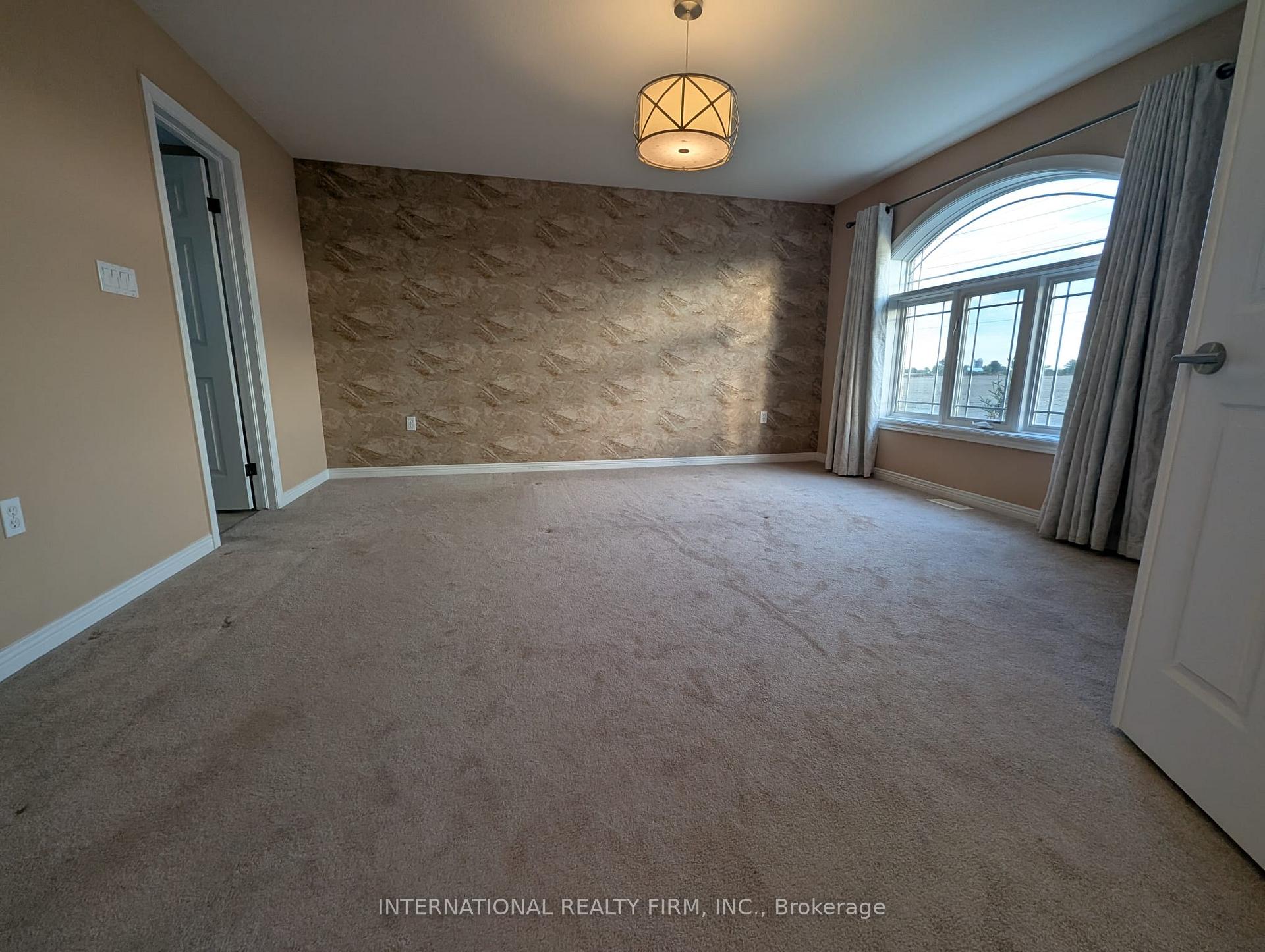 Photo 11 of 69 Periwinkle Drive, Hamilton, Rural Glanbrook — HOMEH