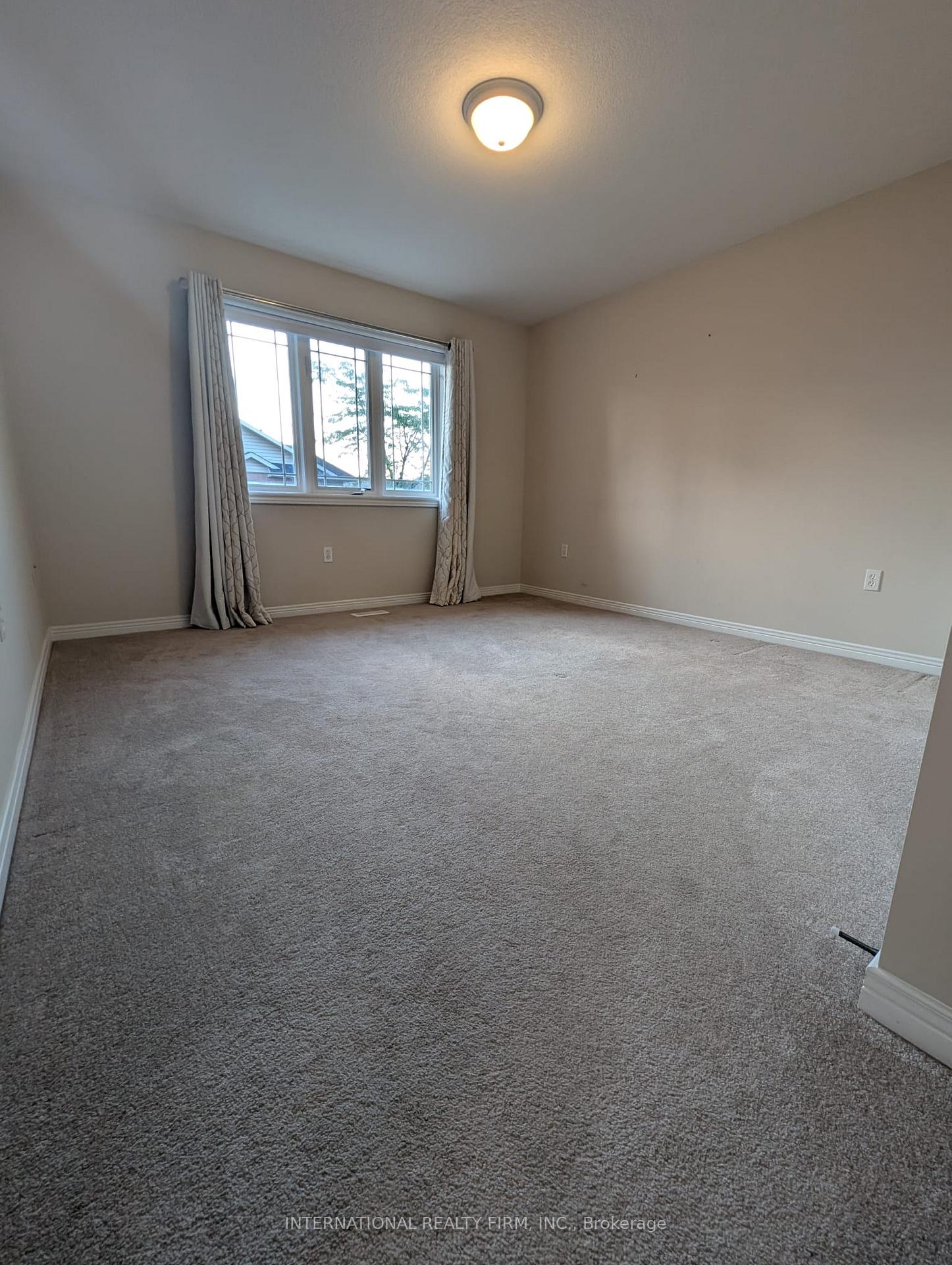 Photo 13 of 69 Periwinkle Drive, Hamilton, Rural Glanbrook — HOMEH