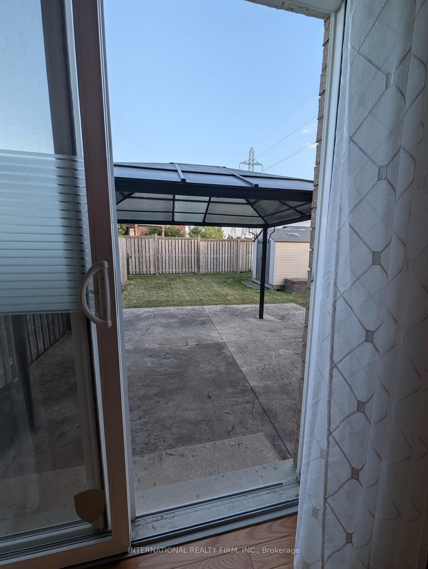 Photo 18 of 69 Periwinkle Drive, Hamilton, Rural Glanbrook — HOMEH