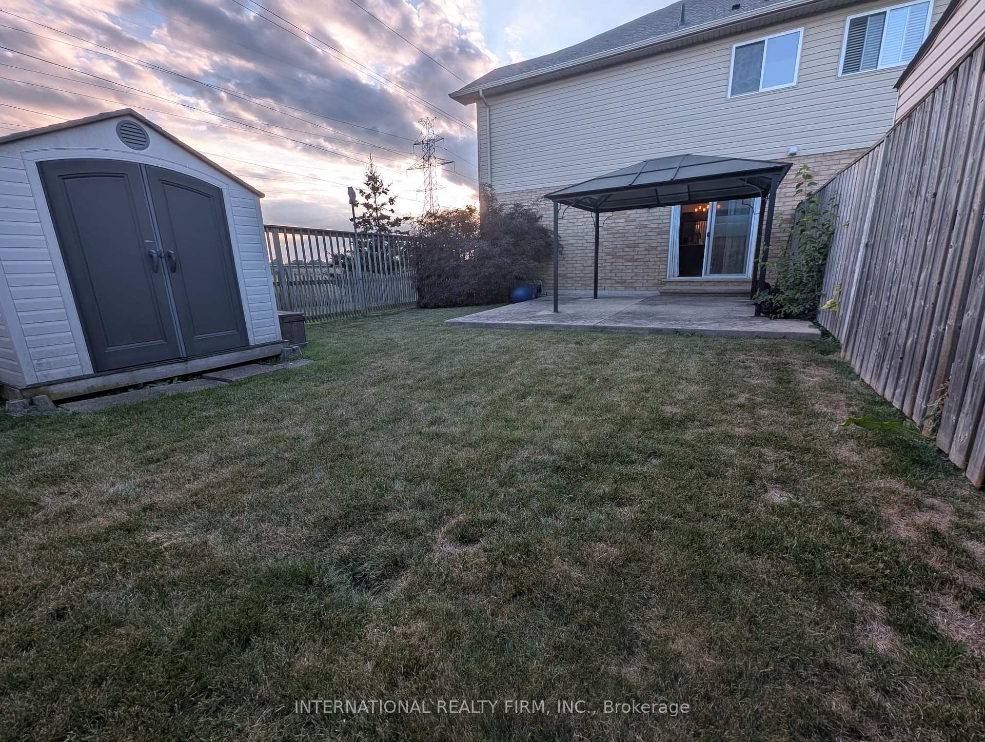 Photo 21 of 69 Periwinkle Drive, Hamilton, Rural Glanbrook — HOMEH