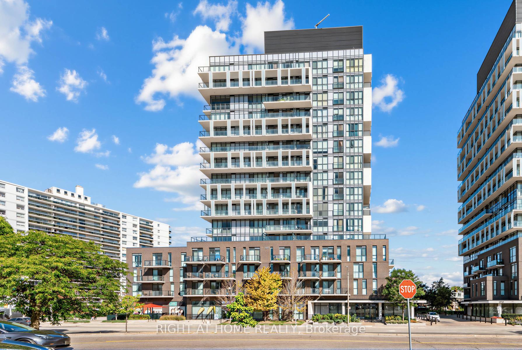 Photo 1 of Unit 7, 128 Fairview Mall Drive, North York, Don Valley Village — HOMEH