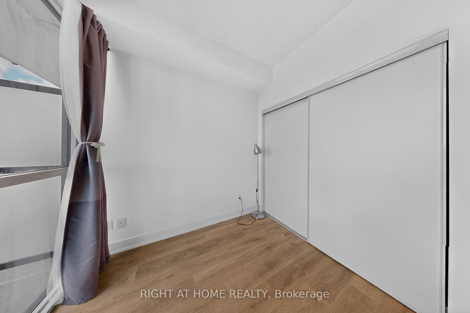 Photo 14 of Unit 7, 128 Fairview Mall Drive, North York, Don Valley Village — HOMEH