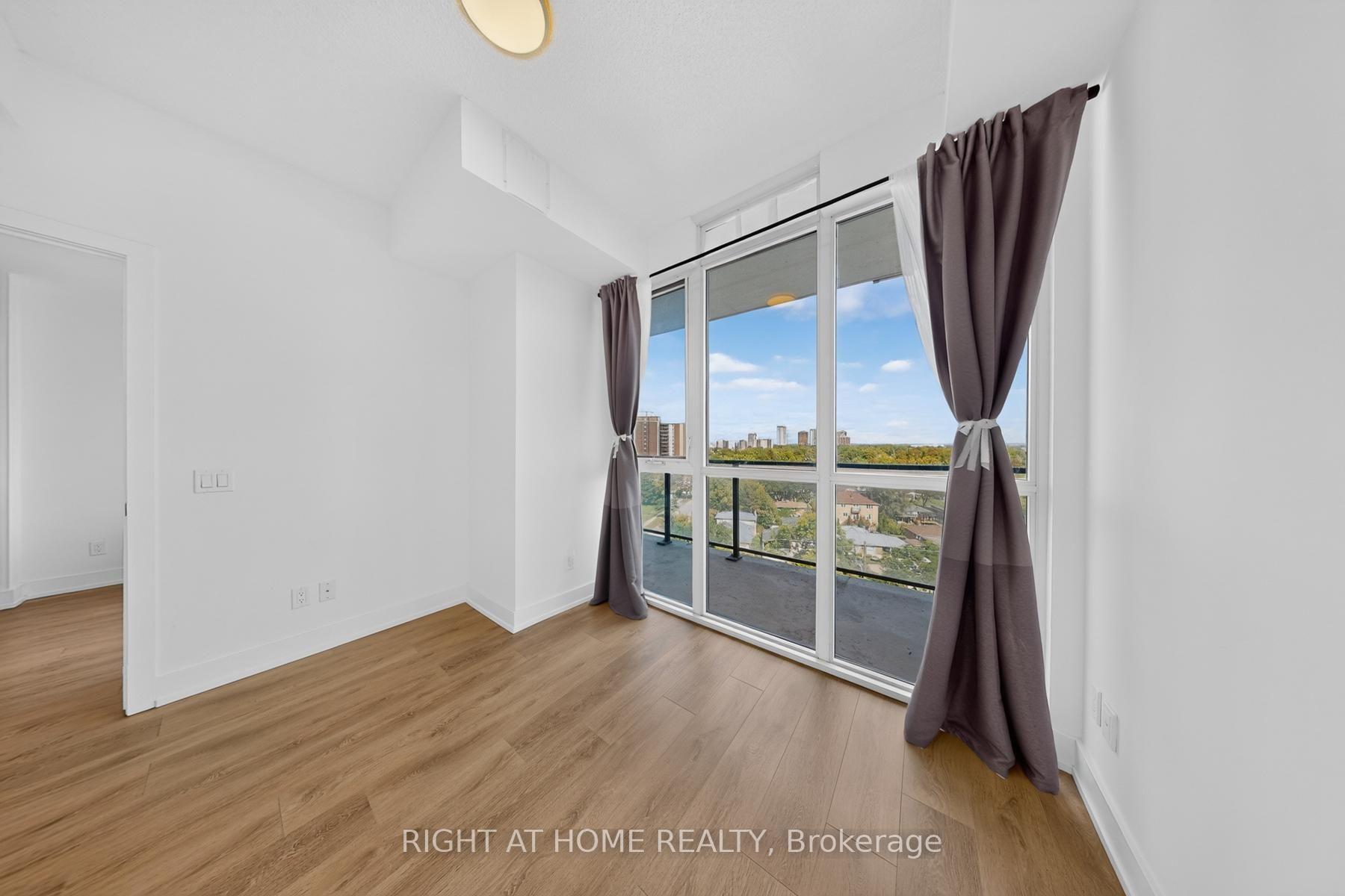 Photo 15 of Unit 7, 128 Fairview Mall Drive, North York, Don Valley Village — HOMEH
