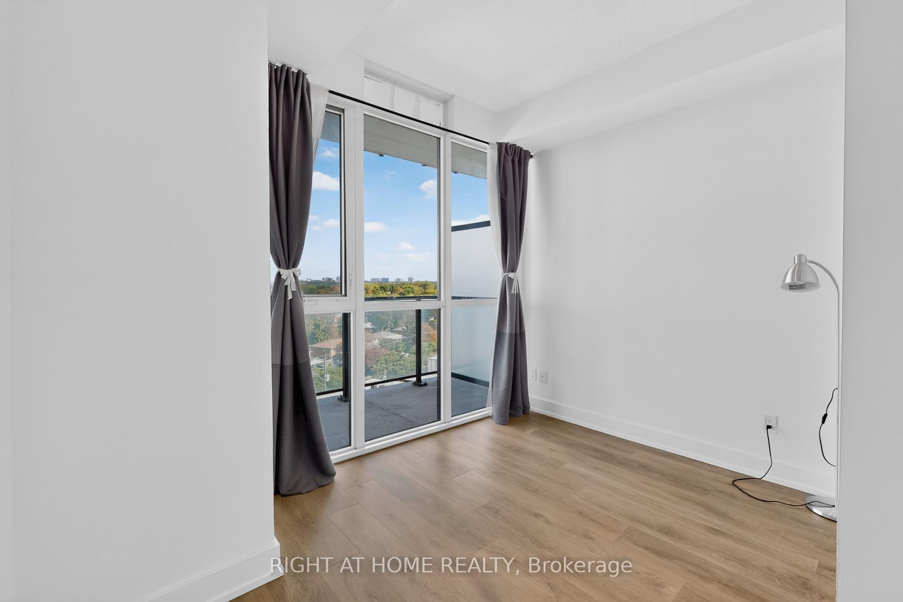 Photo 16 of Unit 7, 128 Fairview Mall Drive, North York, Don Valley Village — HOMEH