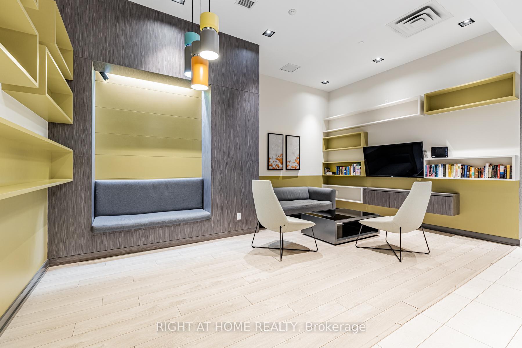 Photo 30 of Unit 7, 128 Fairview Mall Drive, North York, Don Valley Village — HOMEH