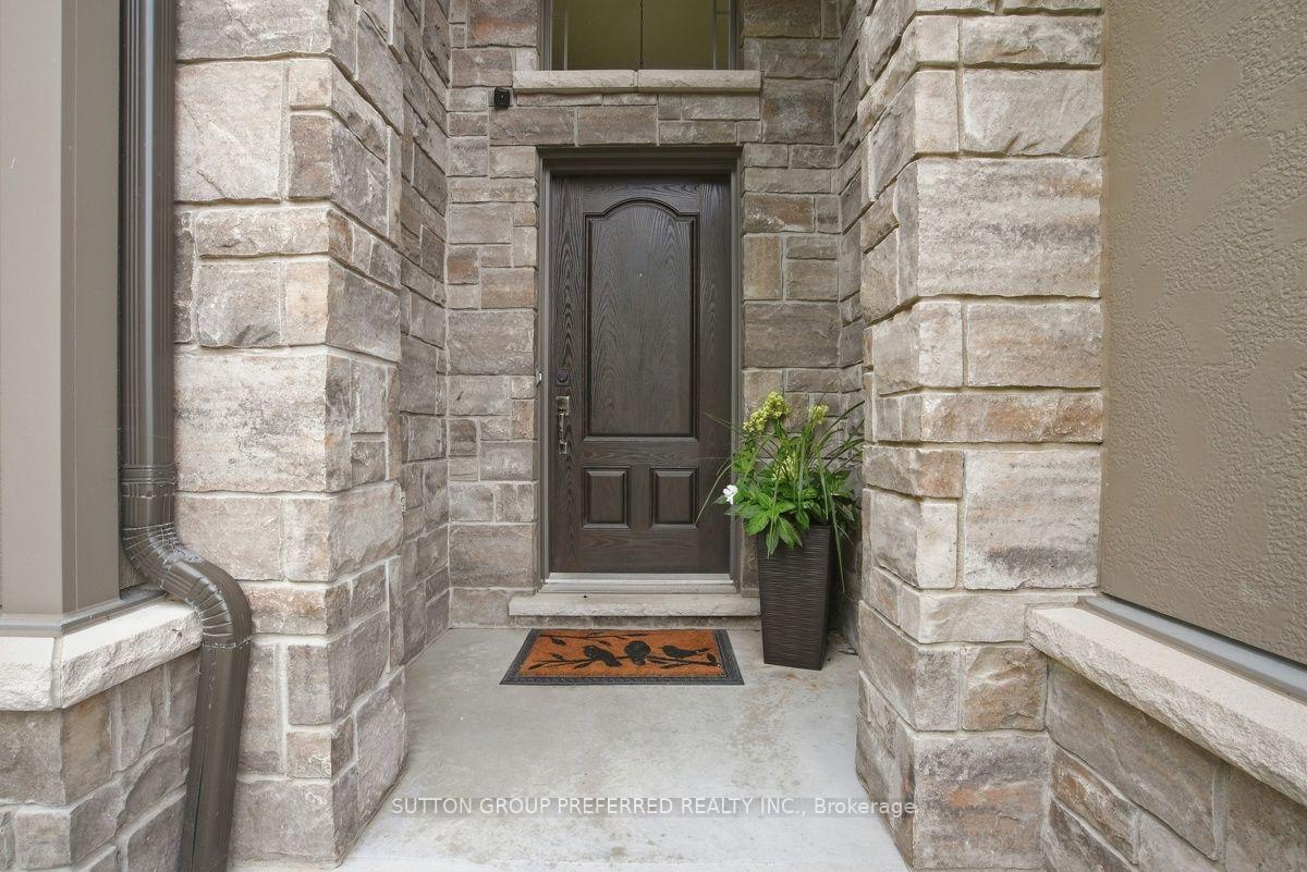 Photo 5 of 21 Caverhill Crescent, Middlesex Centre, Komoka — HOMEH