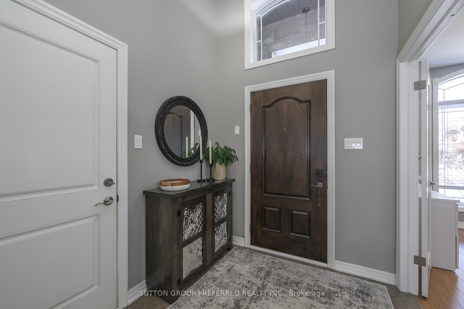 Photo 7 of 21 Caverhill Crescent, Middlesex Centre, Komoka — HOMEH