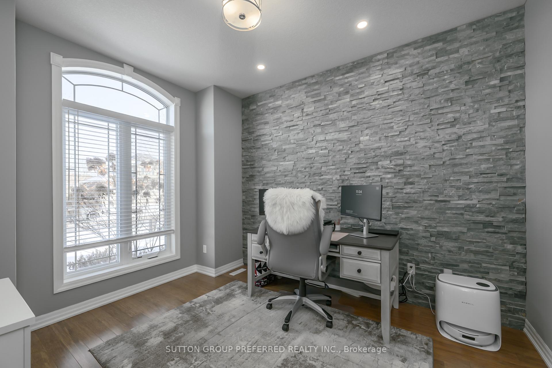 Photo 8 of 21 Caverhill Crescent, Middlesex Centre, Komoka — HOMEH