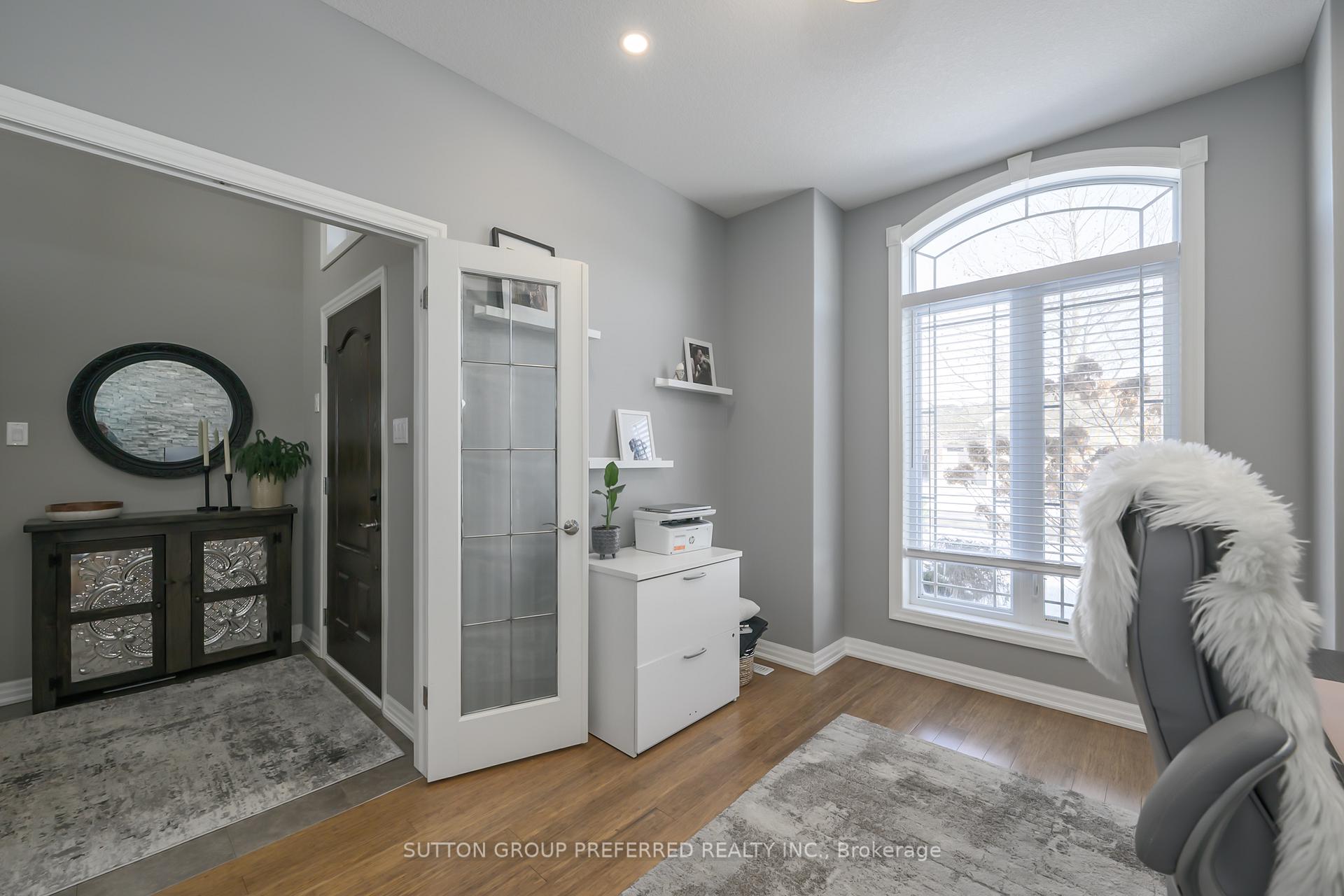 Photo 9 of 21 Caverhill Crescent, Middlesex Centre, Komoka — HOMEH