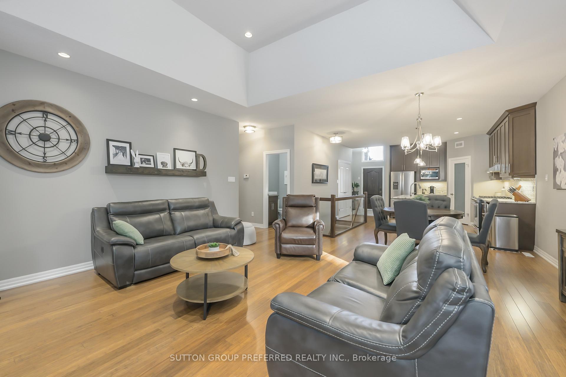 Photo 19 of 21 Caverhill Crescent, Middlesex Centre, Komoka — HOMEH