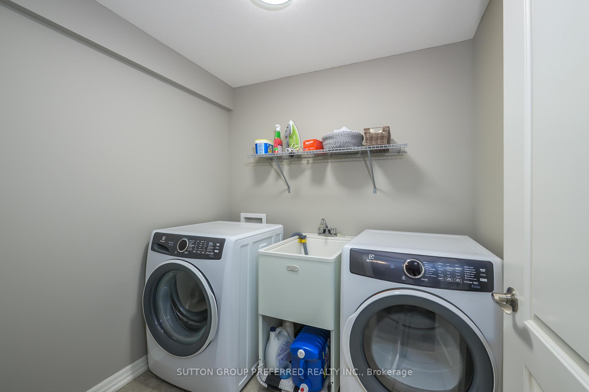 Photo 37 of 21 Caverhill Crescent, Middlesex Centre, Komoka — HOMEH