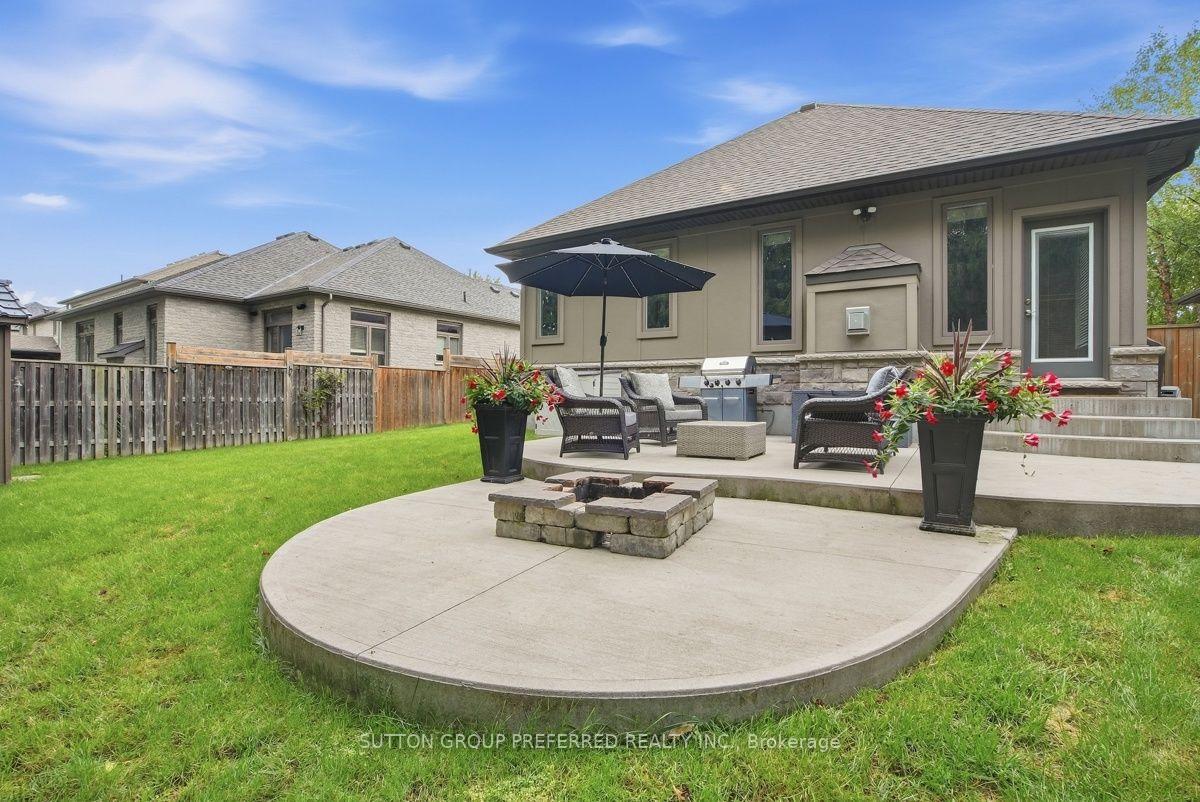Photo 39 of 21 Caverhill Crescent, Middlesex Centre, Komoka — HOMEH