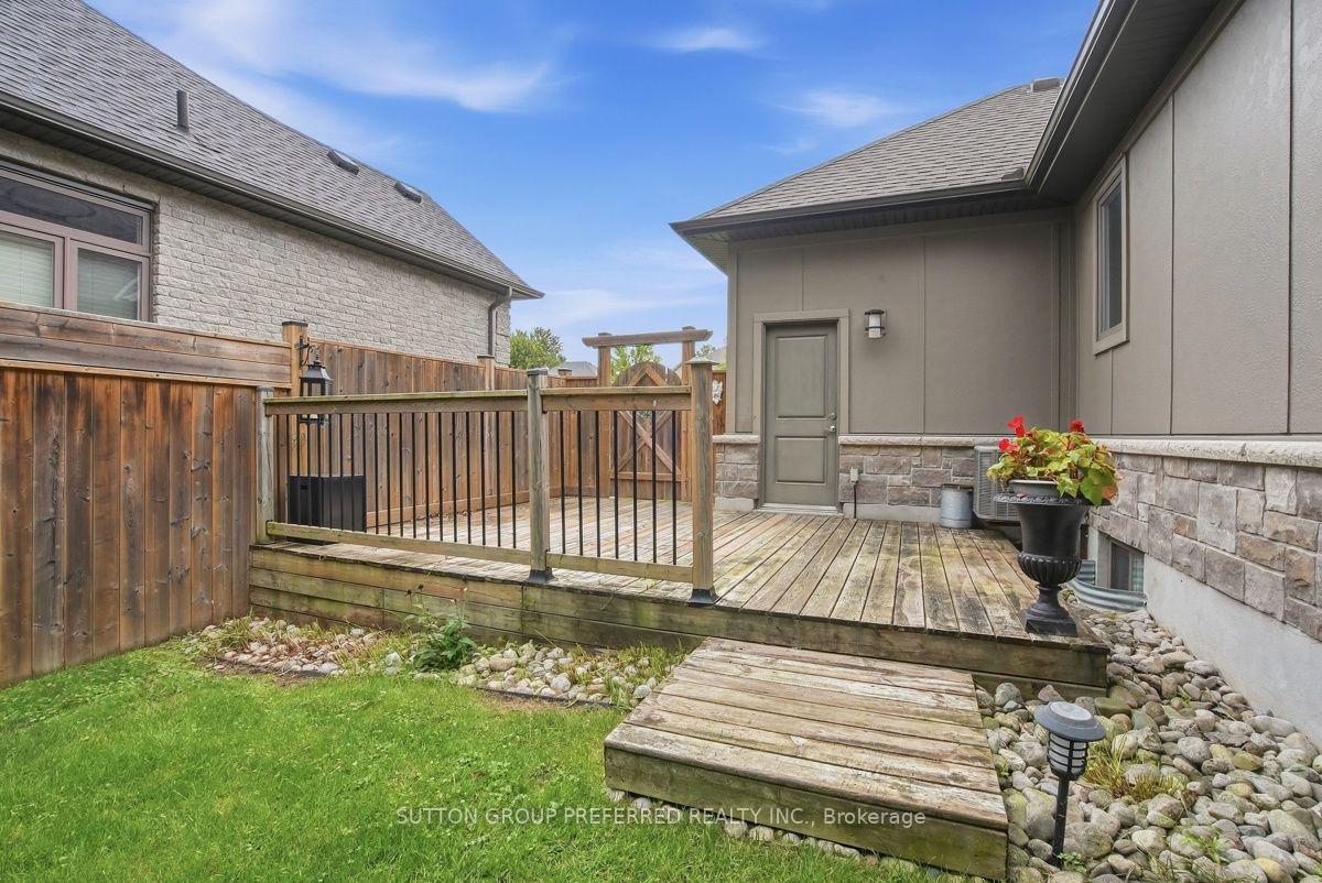 Photo 47 of 21 Caverhill Crescent, Middlesex Centre, Komoka — HOMEH