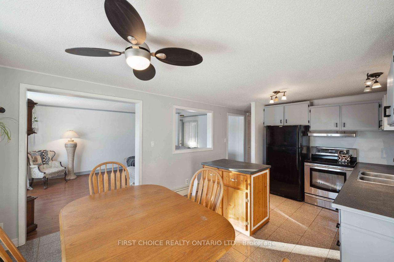 Photo 16 of 337 Amiens Street, Ottawa, Bilberry Creek/Queenswood Heights — HOMEH
