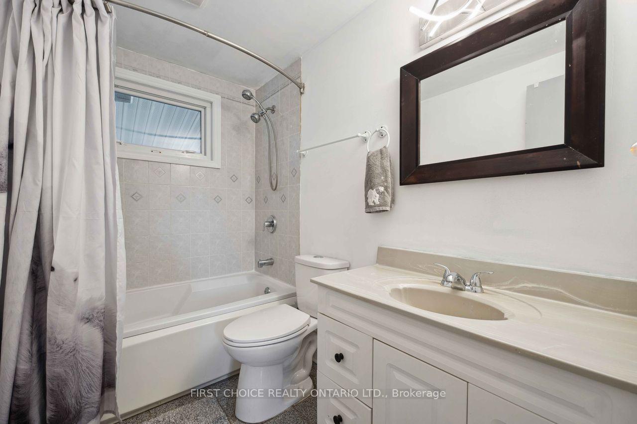 Photo 18 of 337 Amiens Street, Ottawa, Bilberry Creek/Queenswood Heights — HOMEH