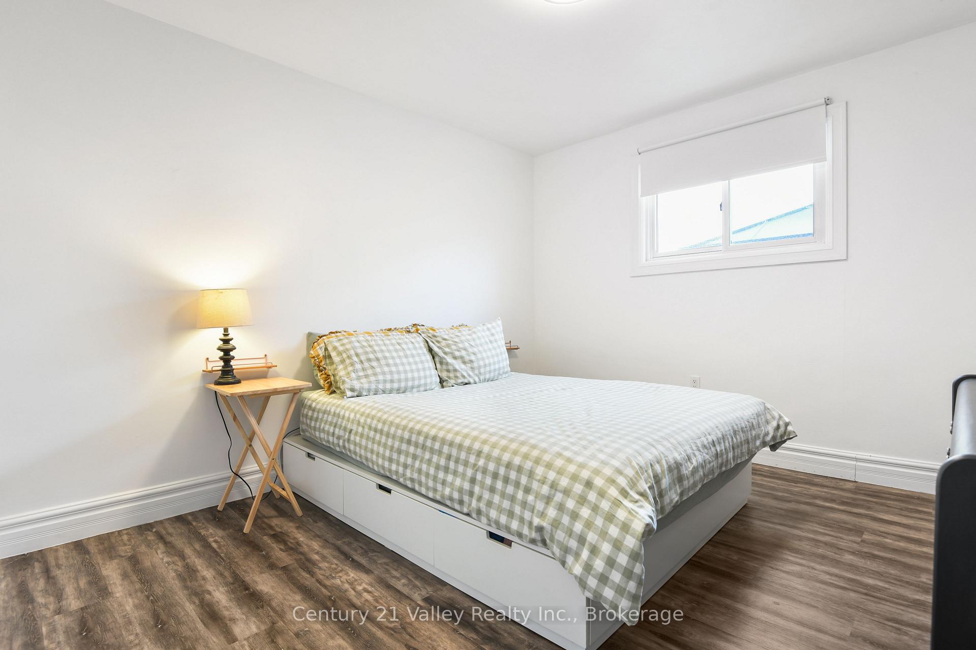 Photo 13 of 785 Eighth Street, Renfrew, Renfrew — HOMEH