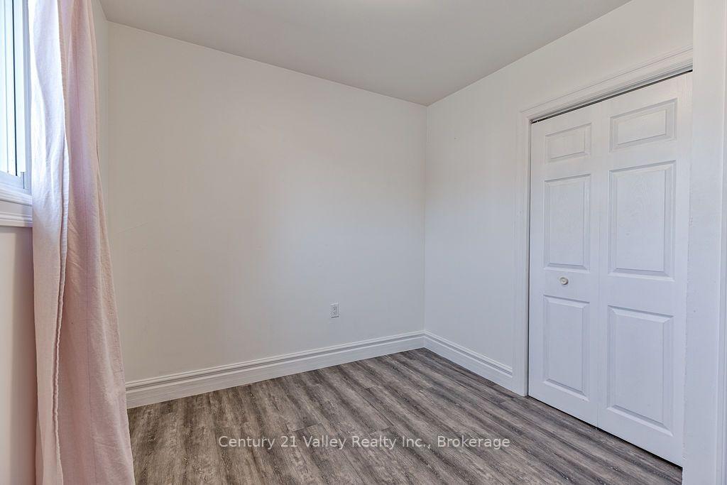 Photo 16 of 785 Eighth Street, Renfrew, Renfrew — HOMEH
